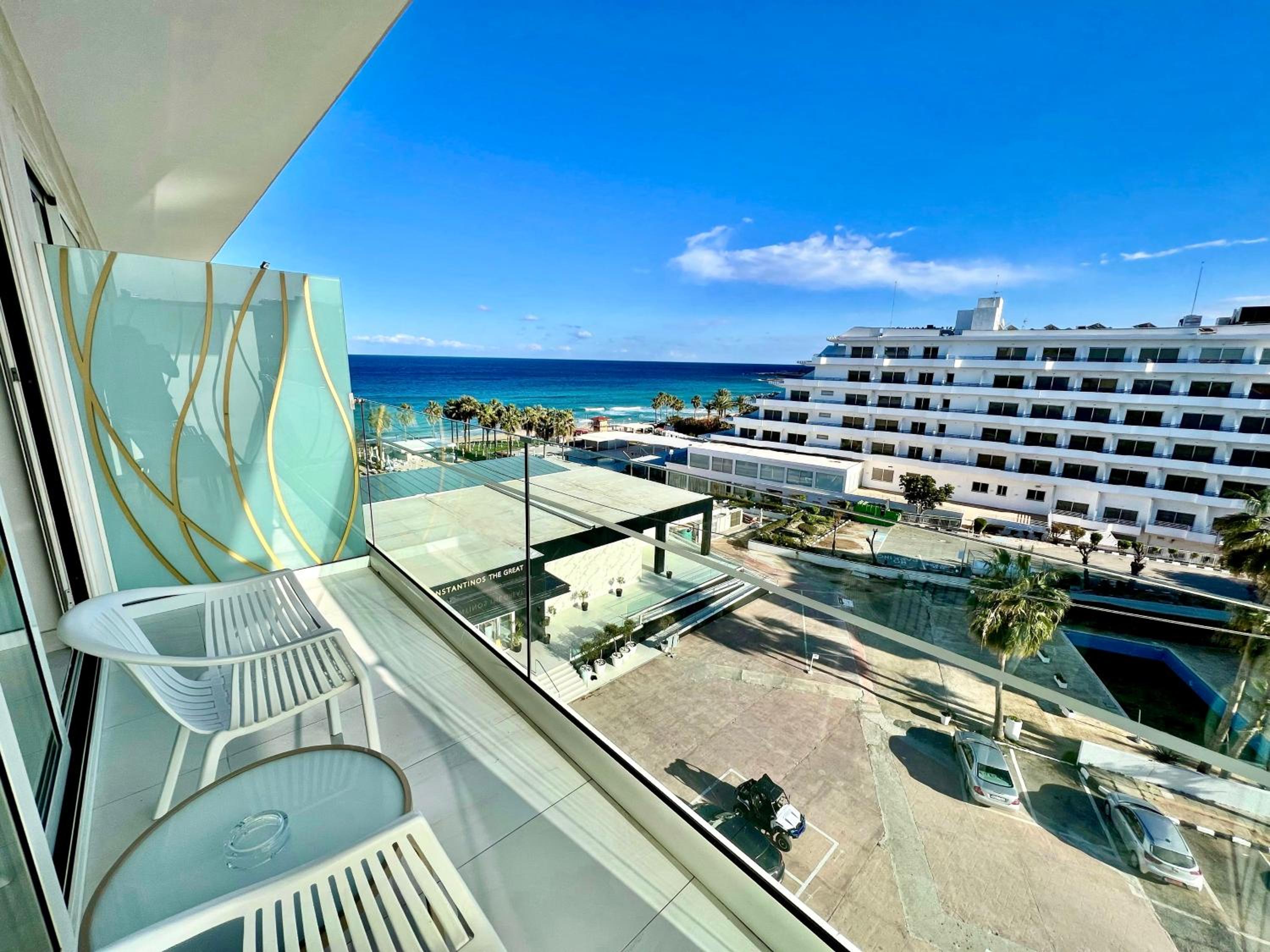 מלון קונסטנטינוס דה גרייט פרוטרס — Standard Double or Twin Room with Side Sea View