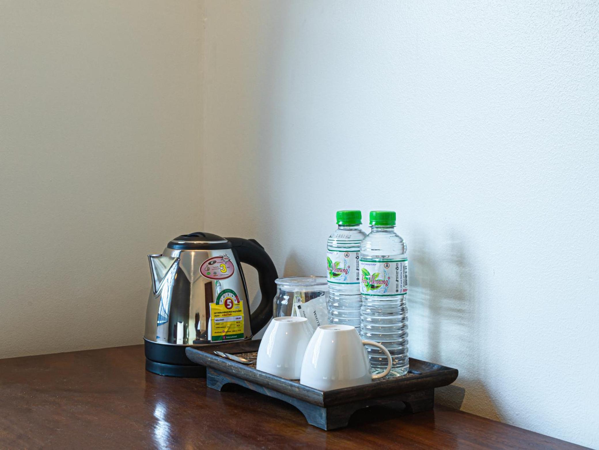 Budget Double Room - Photo 9