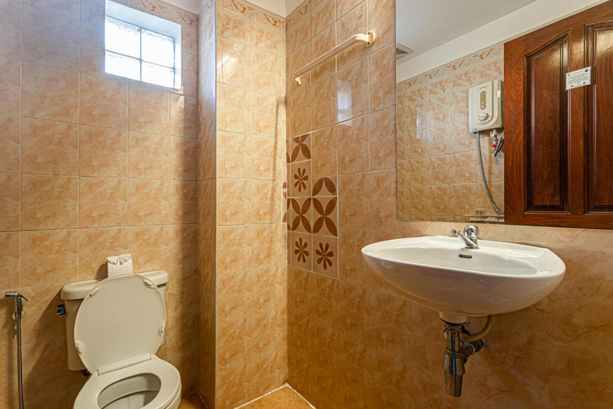 Budget Double Room - Photo 4