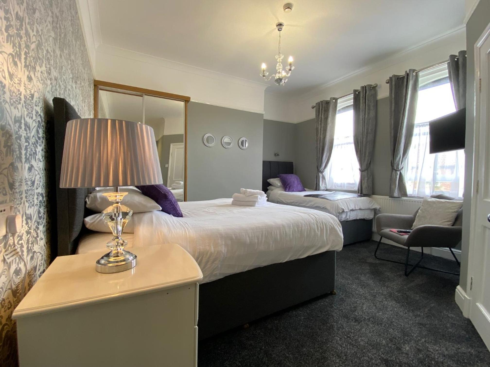 Standard Double or Twin Room Ensuite photo 1