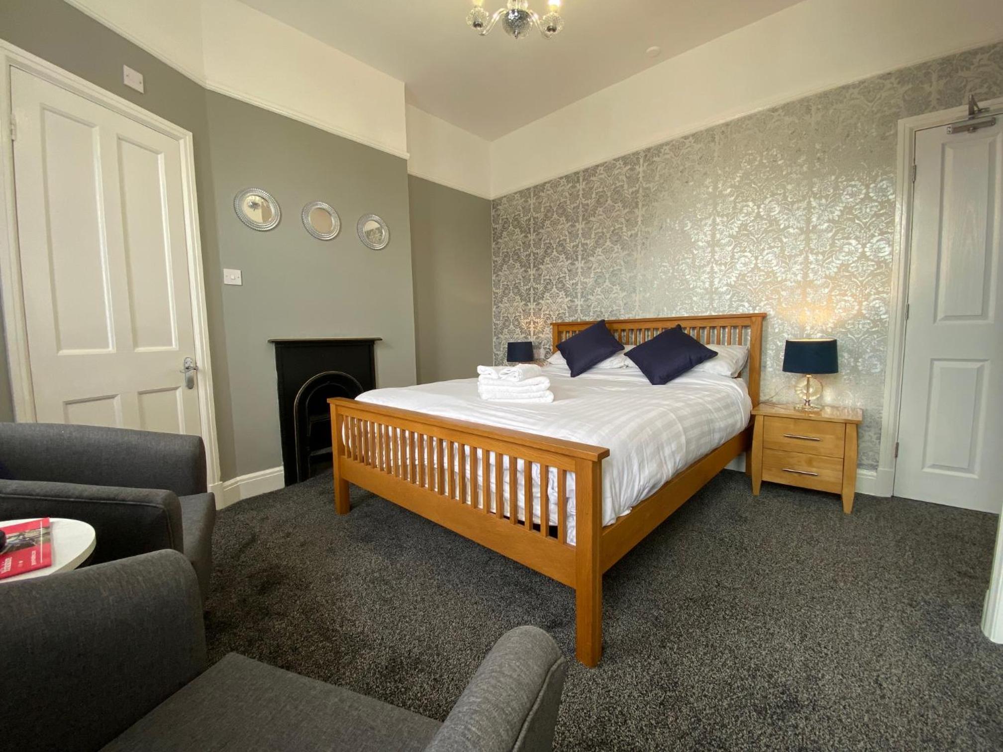 Classic Double Room Ensuite photo 2