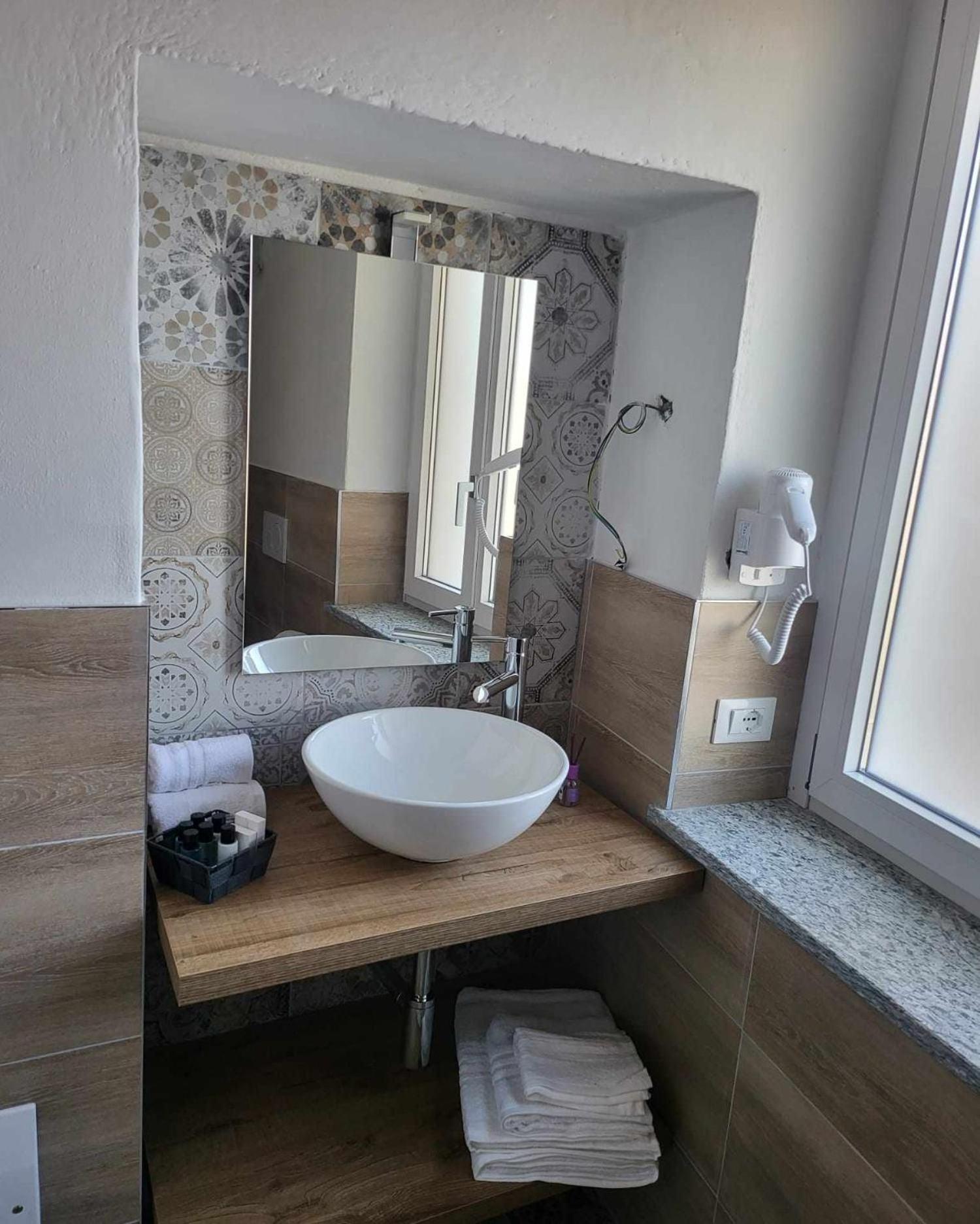 Double Room - Photo 3