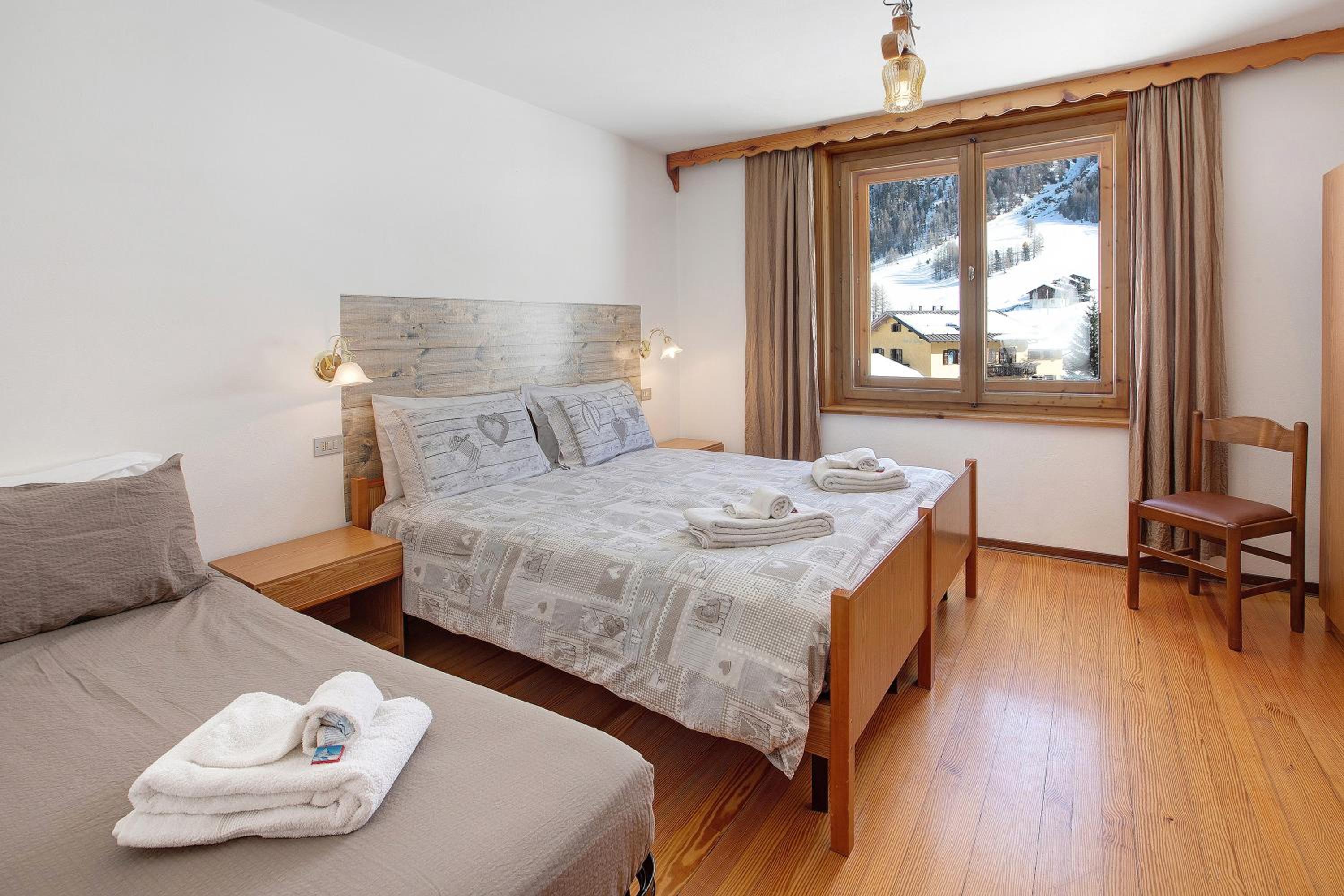 Superior One-Bedroom Apartment with Balcony