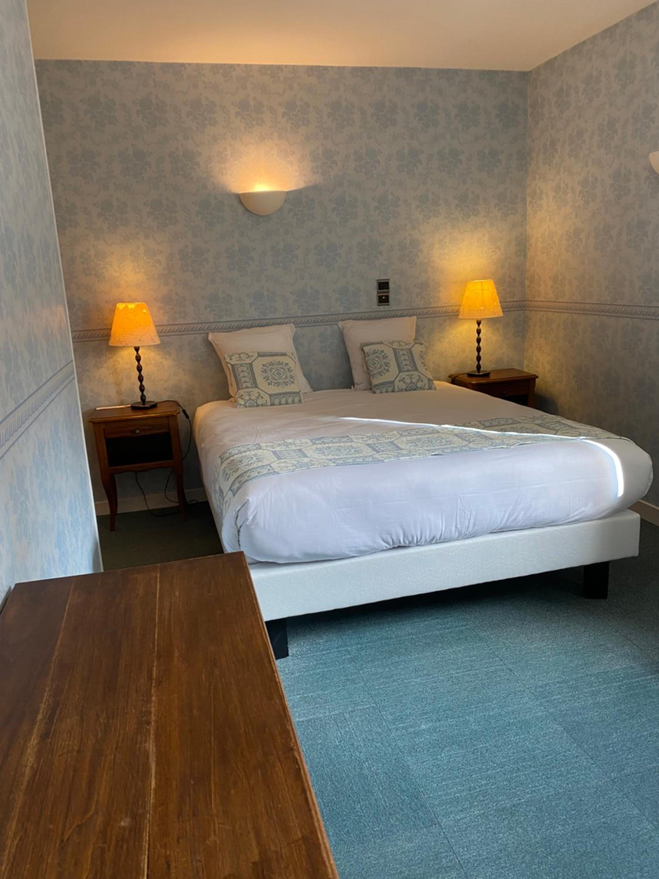 Quadruple Room with Bath - Photo 2