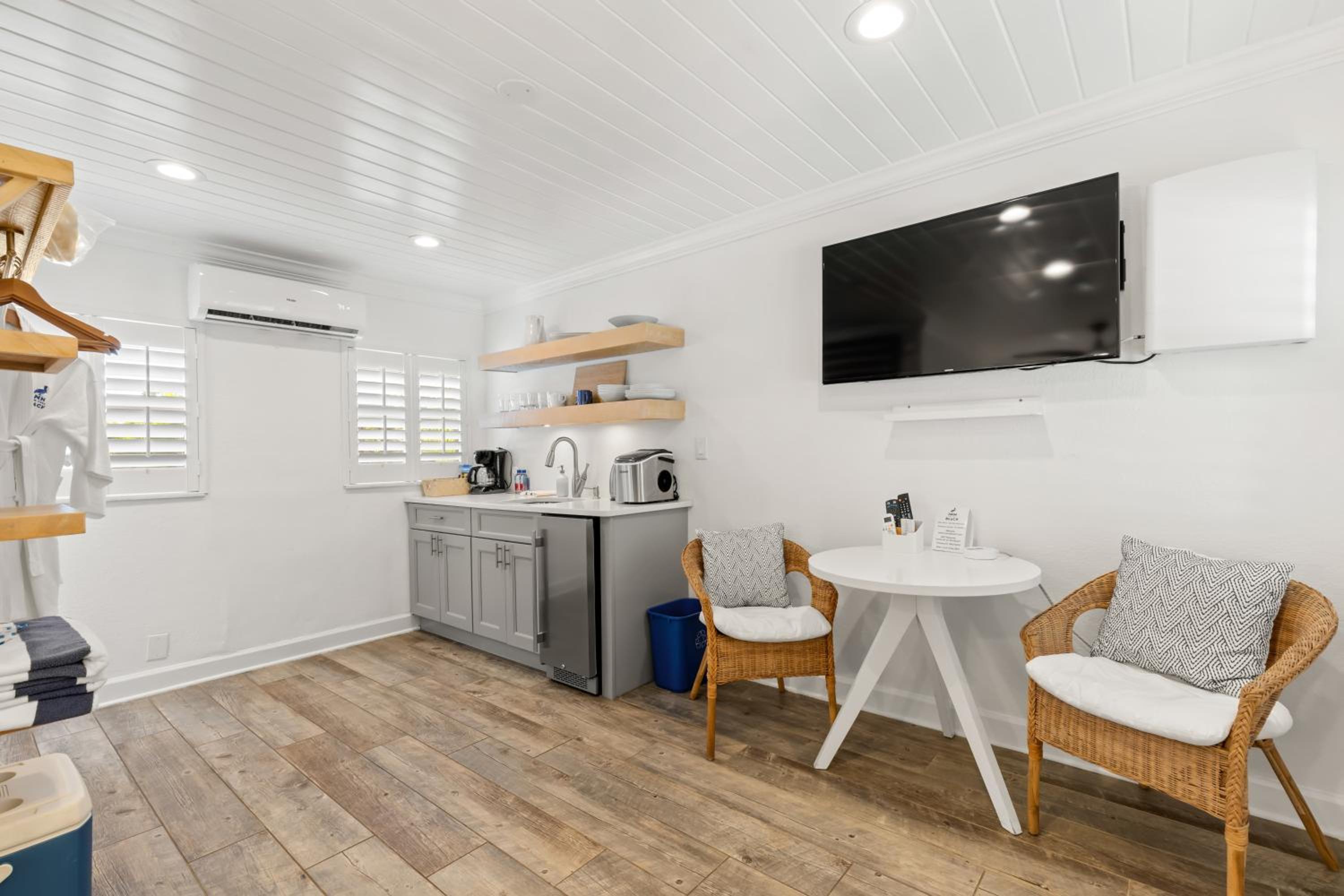 Queen Studio