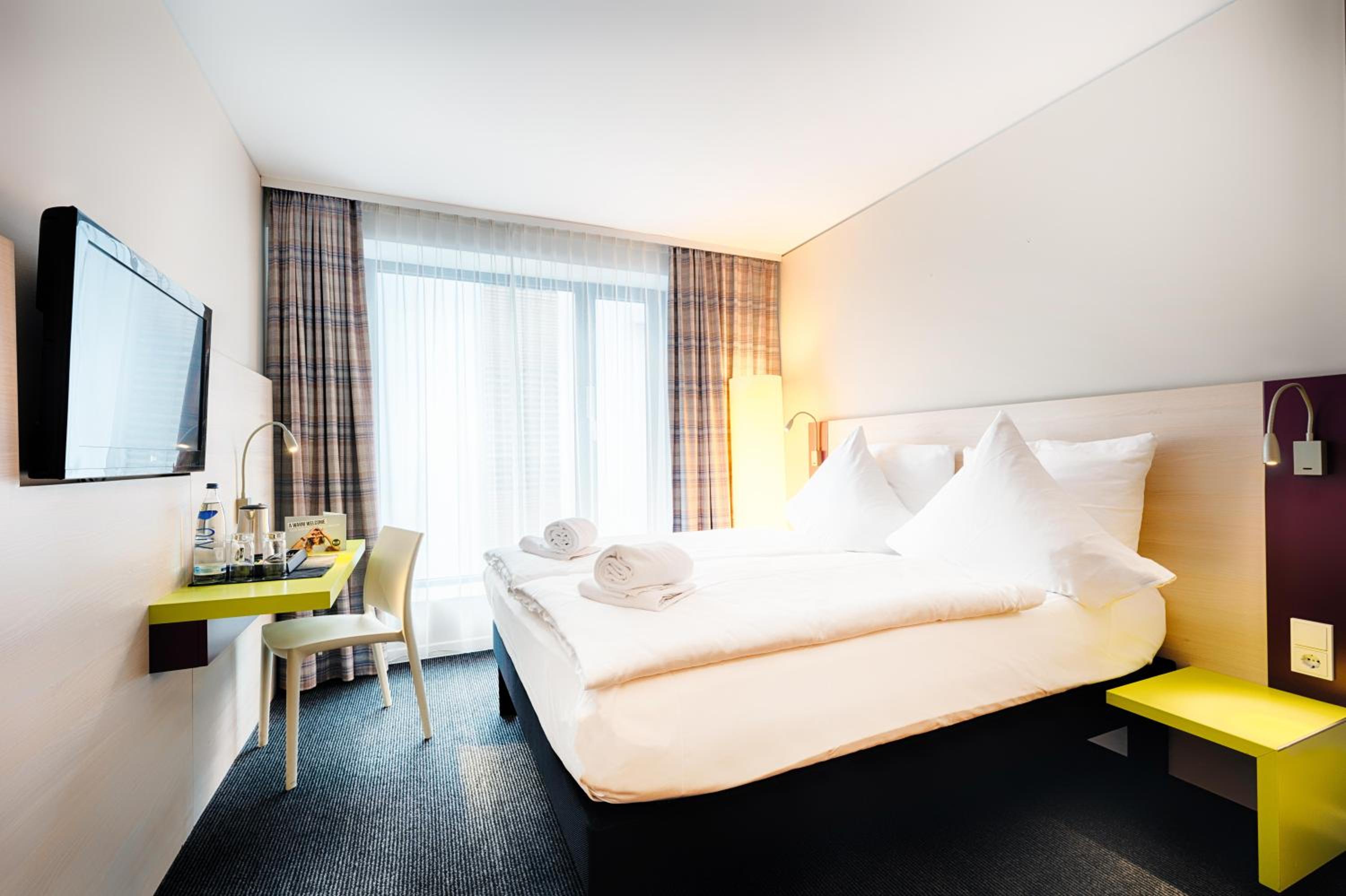 Comfort Double Room thumbnail 5