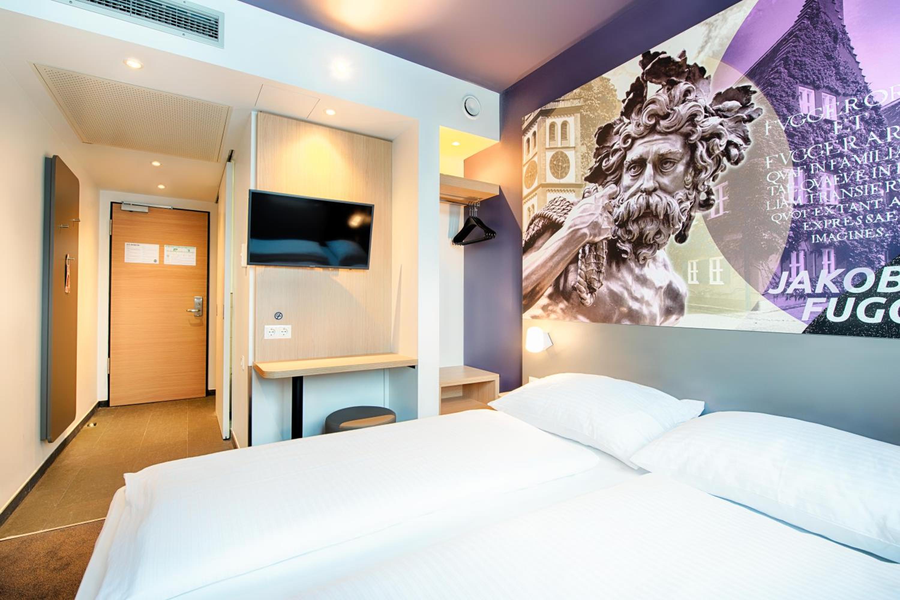 Double Room - Photo 8