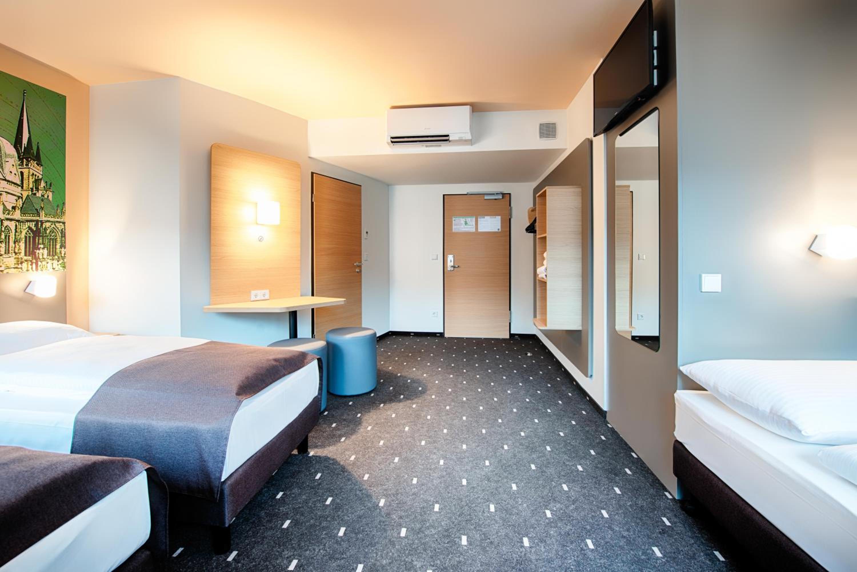Triple Room