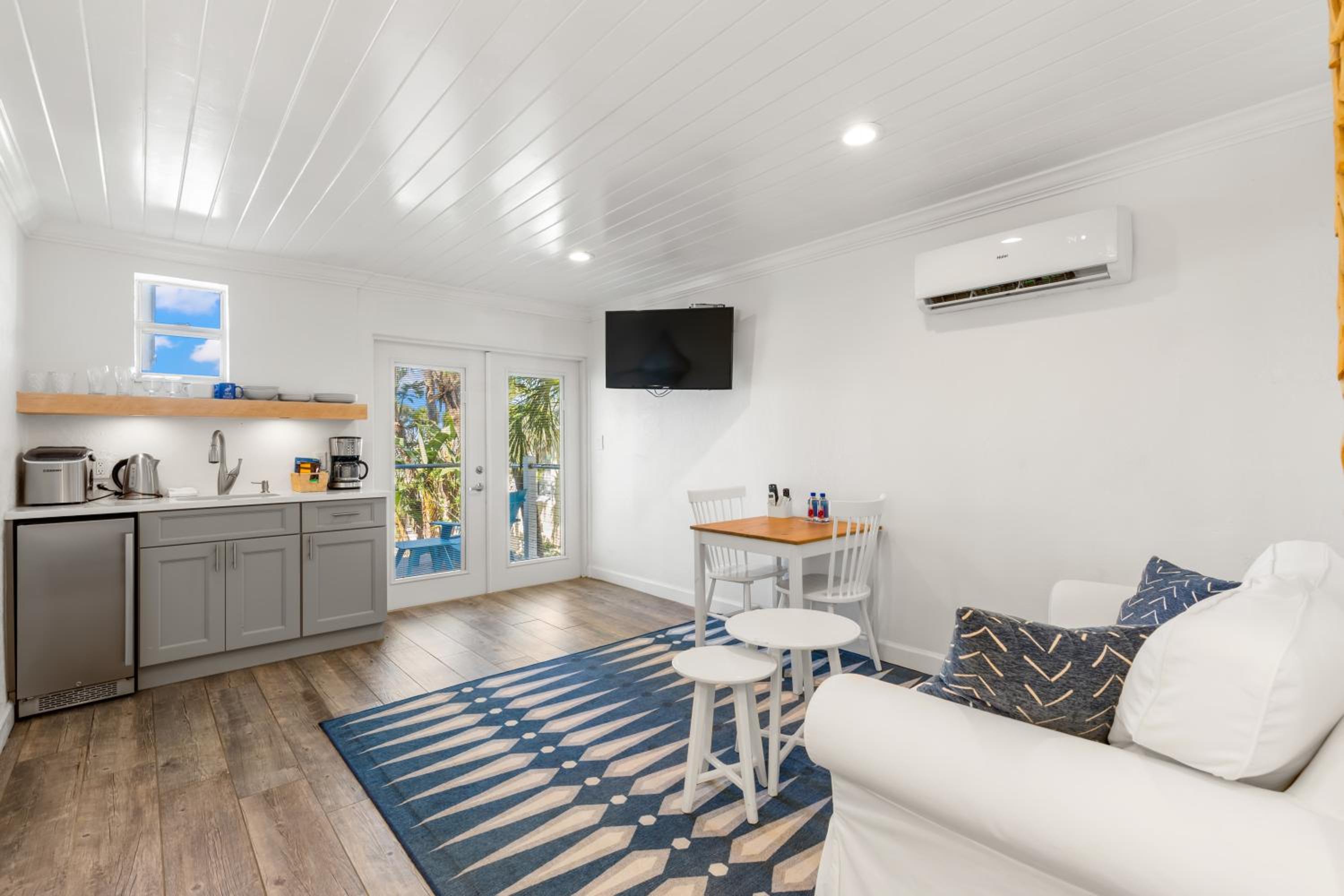 Deluxe Queen Studio with Gulf View