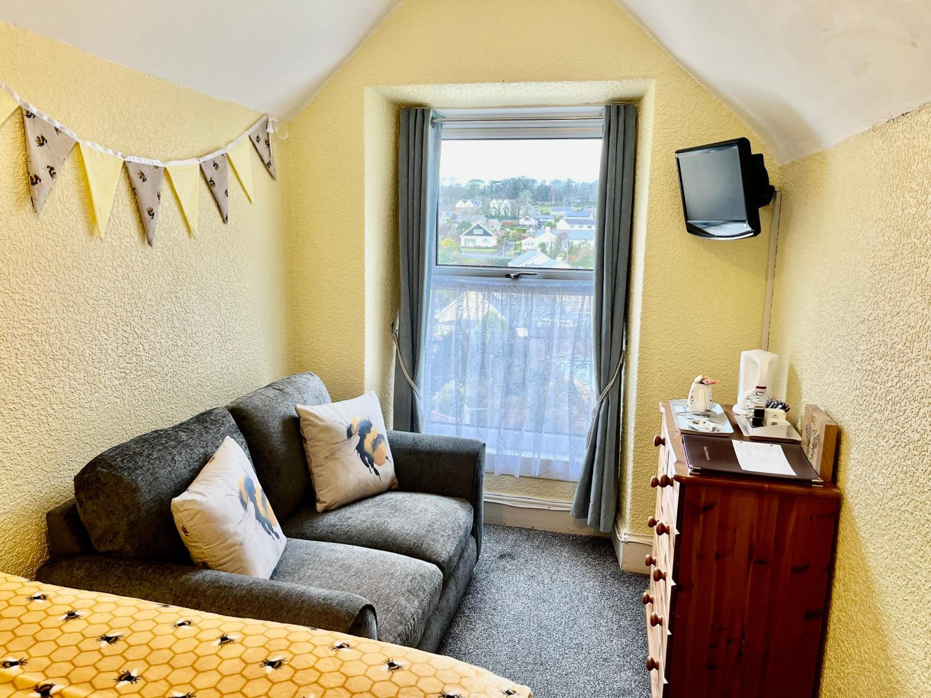 Single Room photo 3