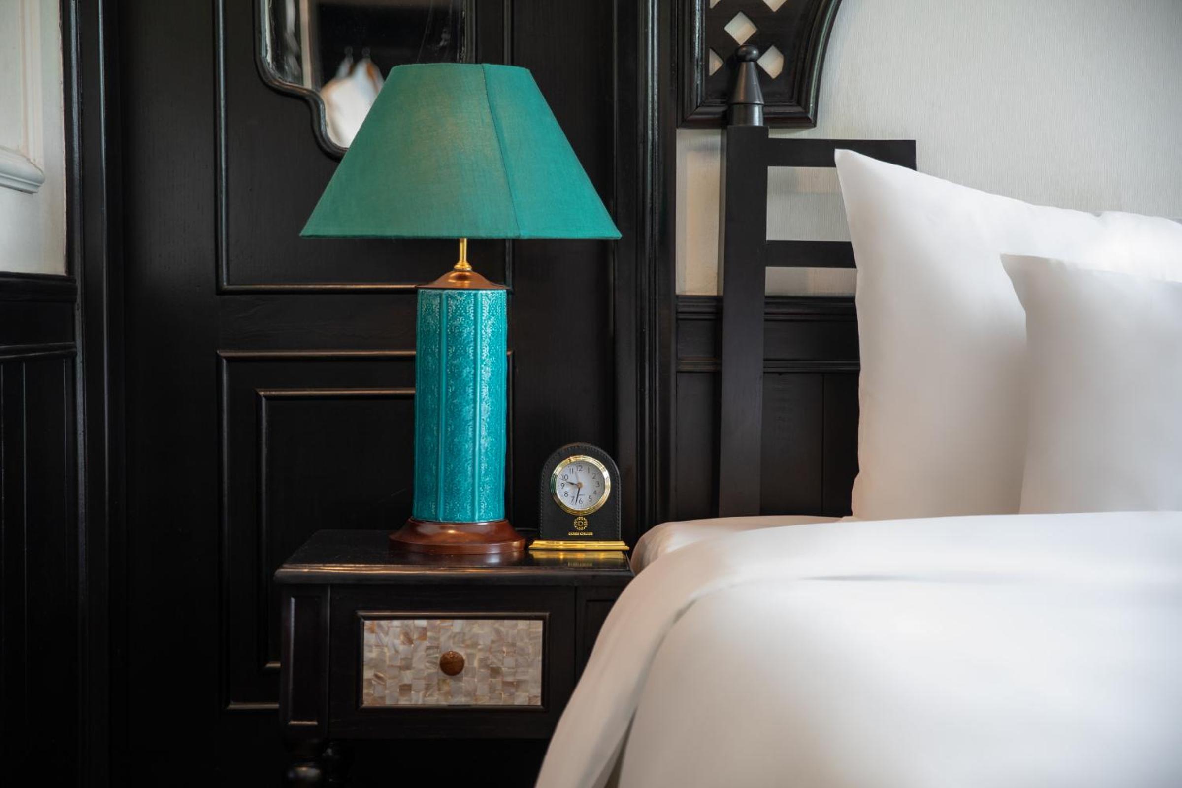 Executive Suite - Photo 22
