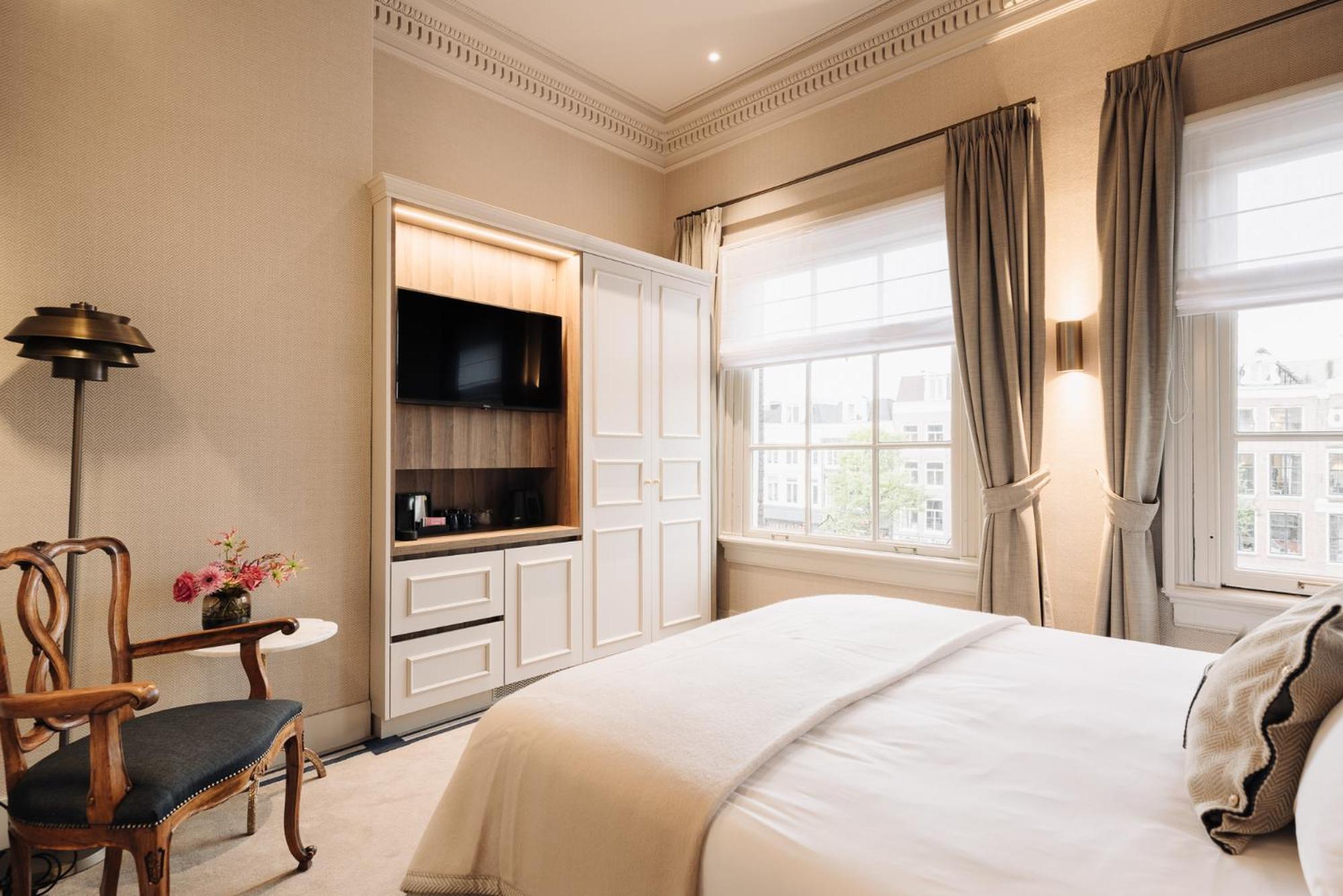Double Room (Merchant - Canal View)