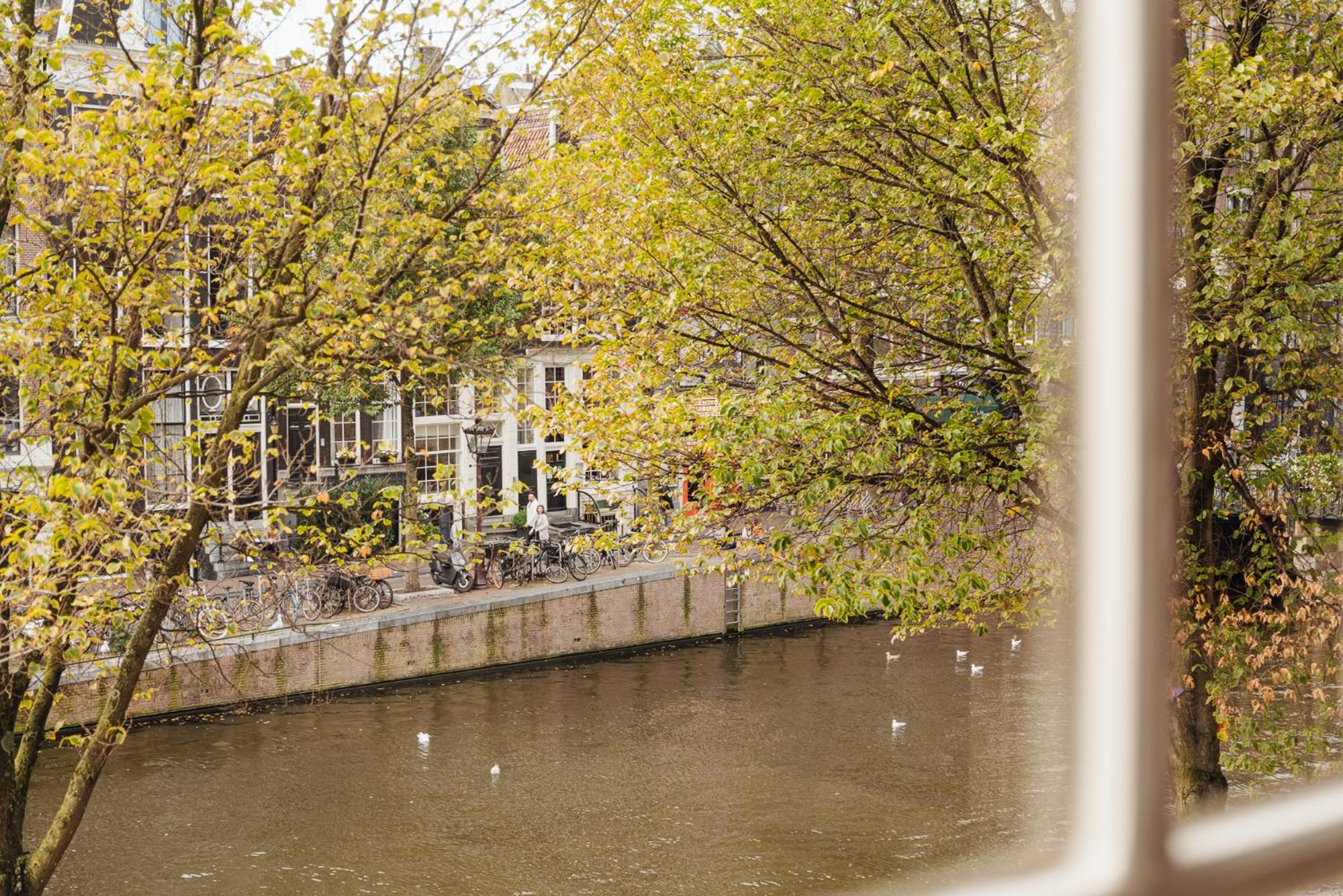 Executive Double Room (Grand Merchant - Canal View) thumbnail 5