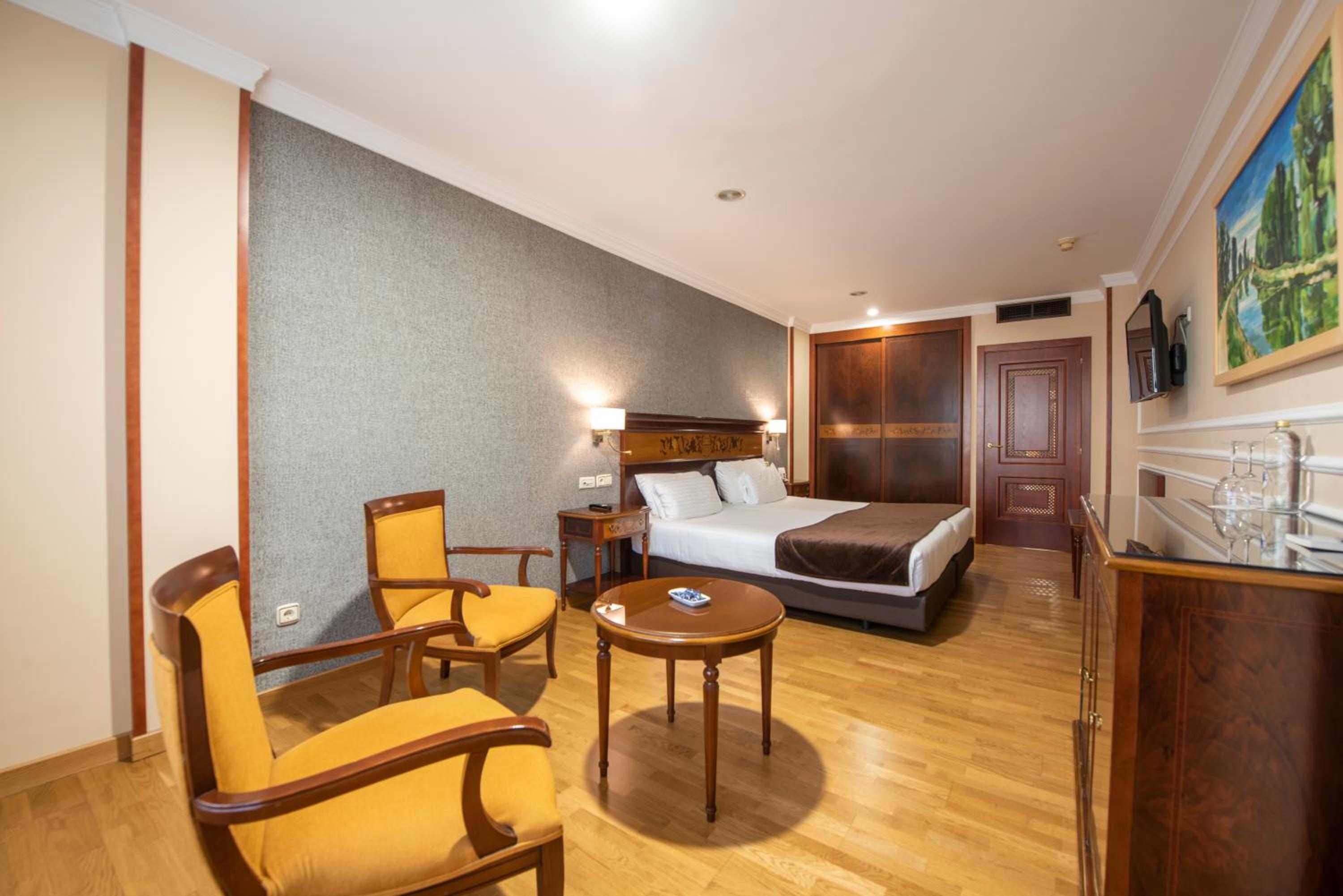 Double or Twin Room - Photo 26