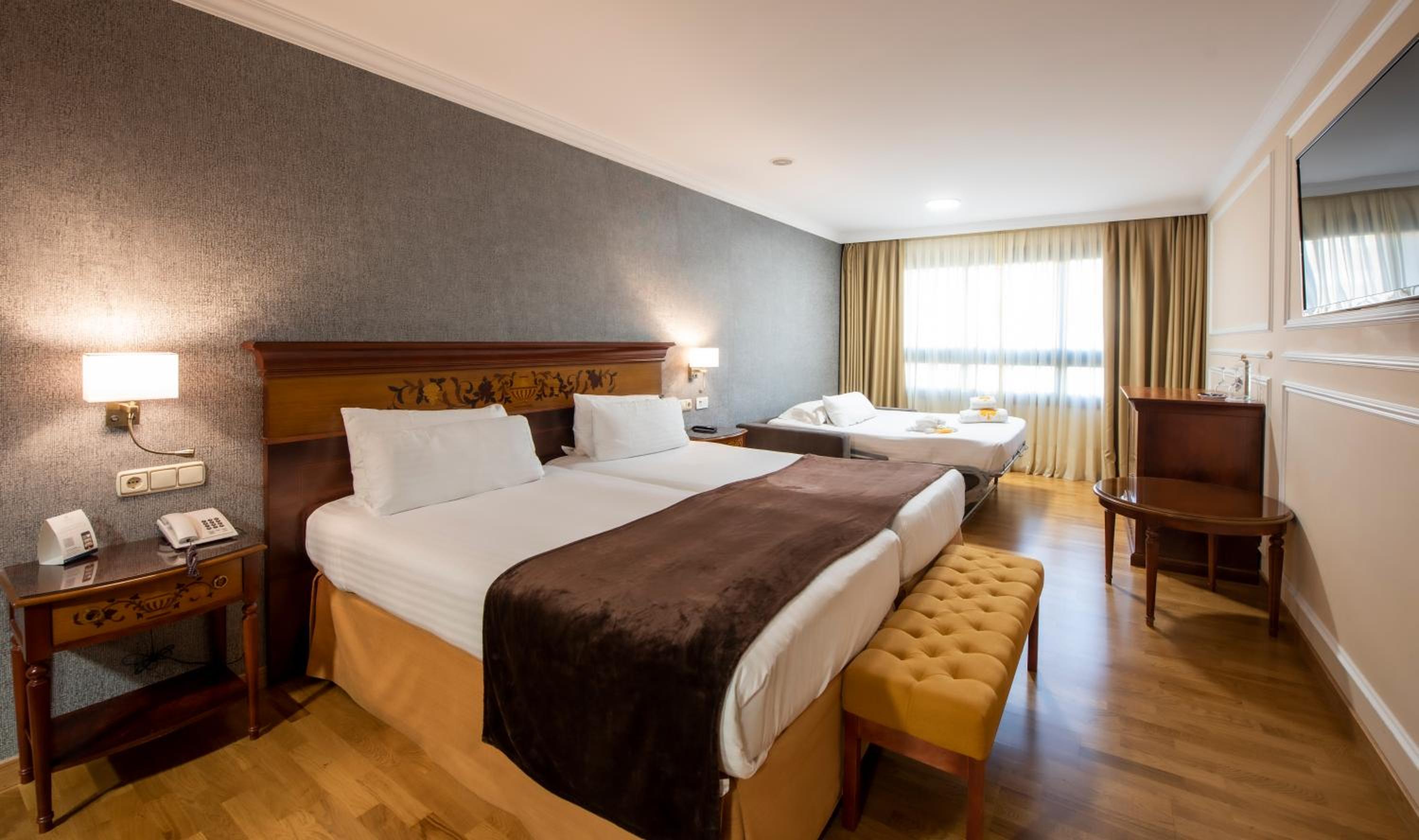 Double or Twin Room - Photo 25