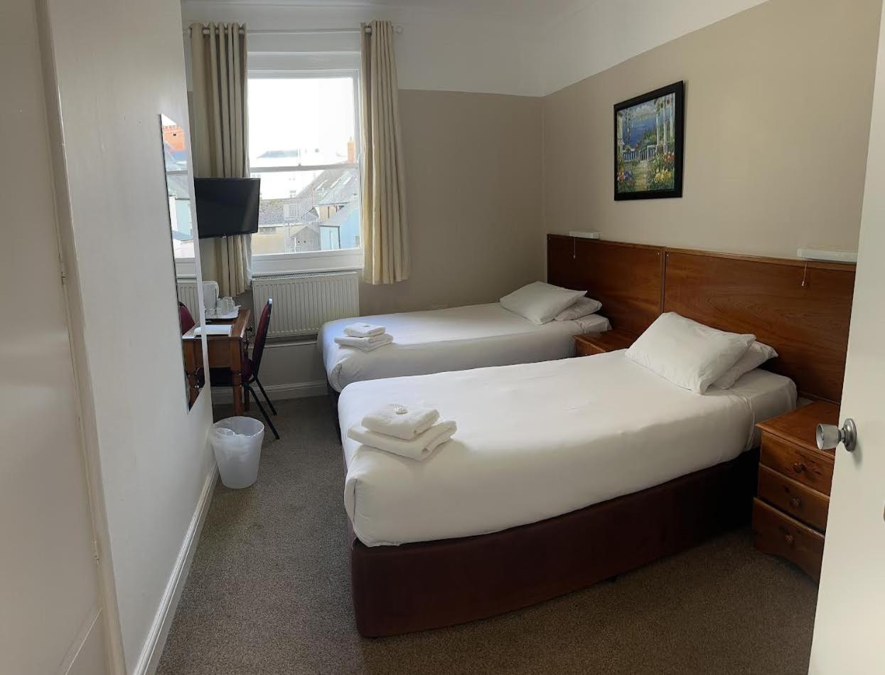 Standard Double or Twin Room - Photo 1