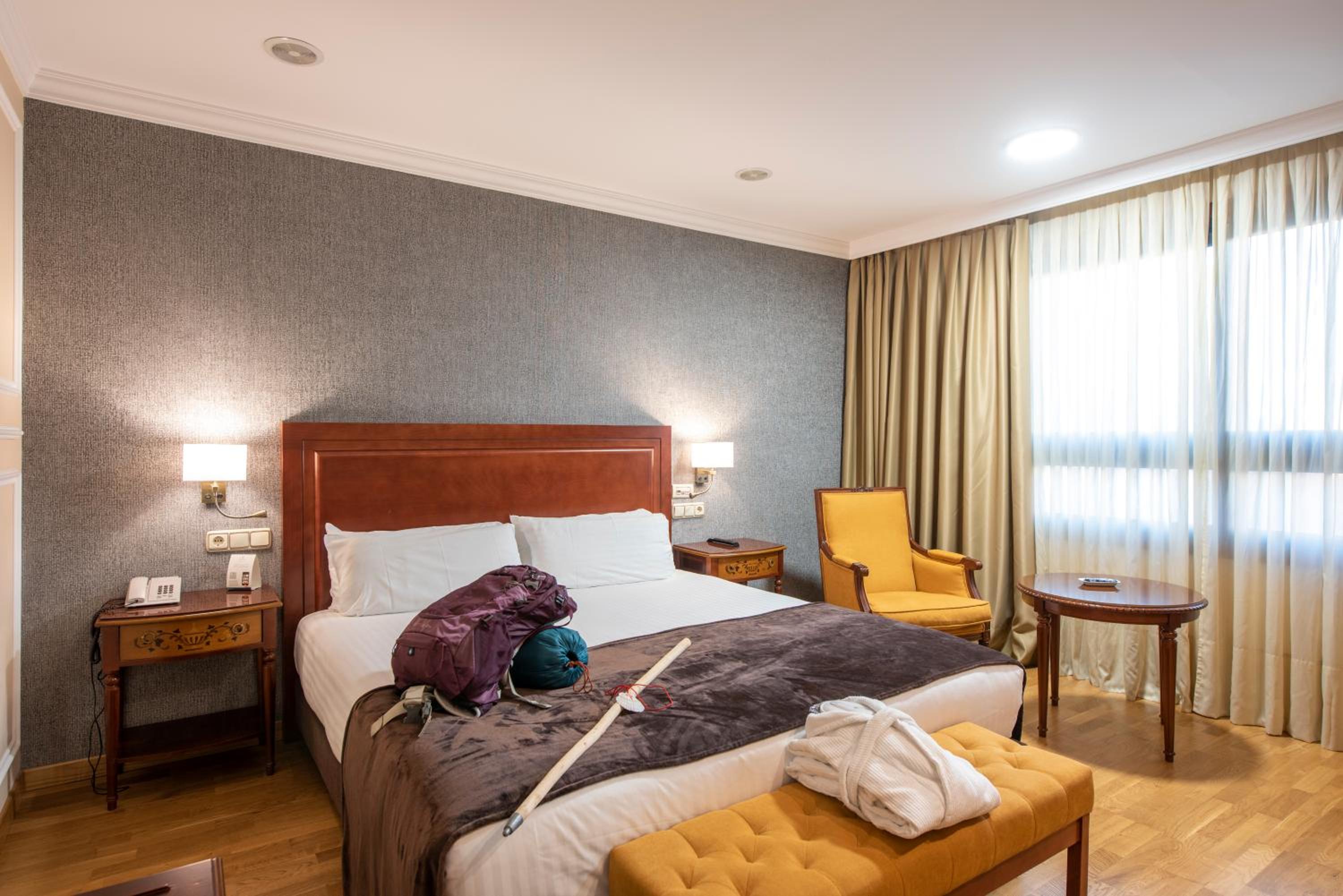 Double or Twin Room - Photo 7