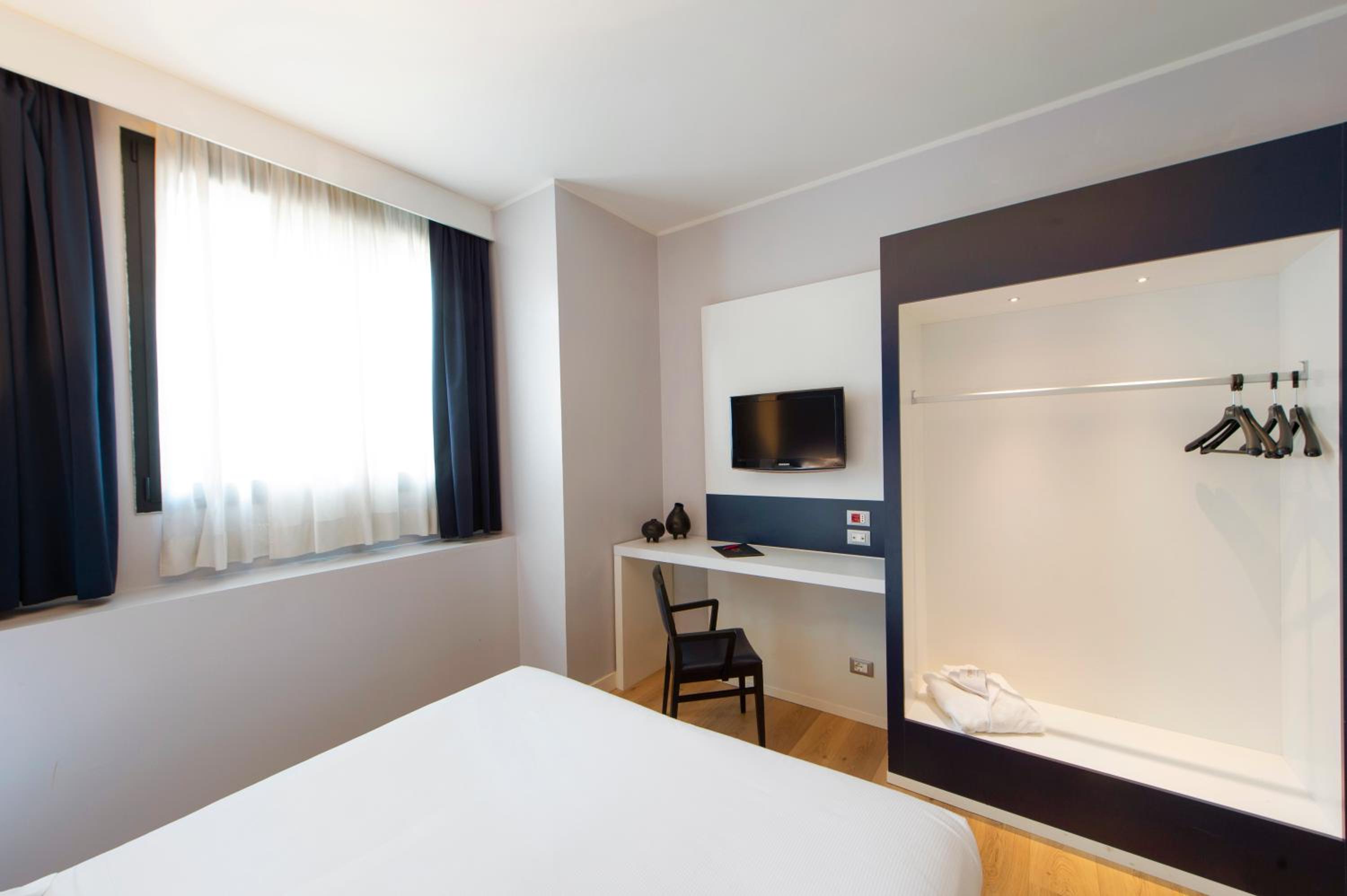 Economy Double Room - Photo 2