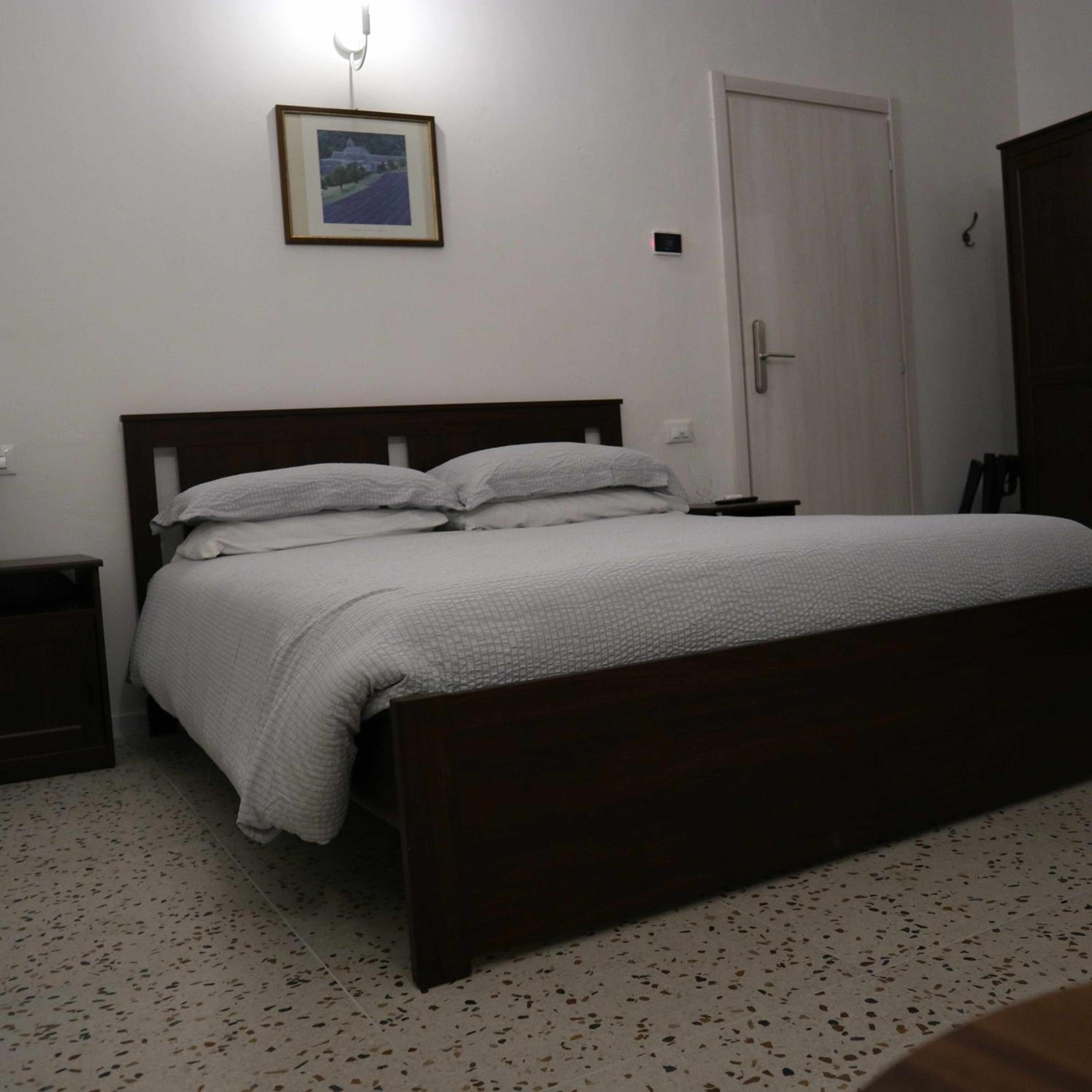 Deluxe Double Room - Photo 7