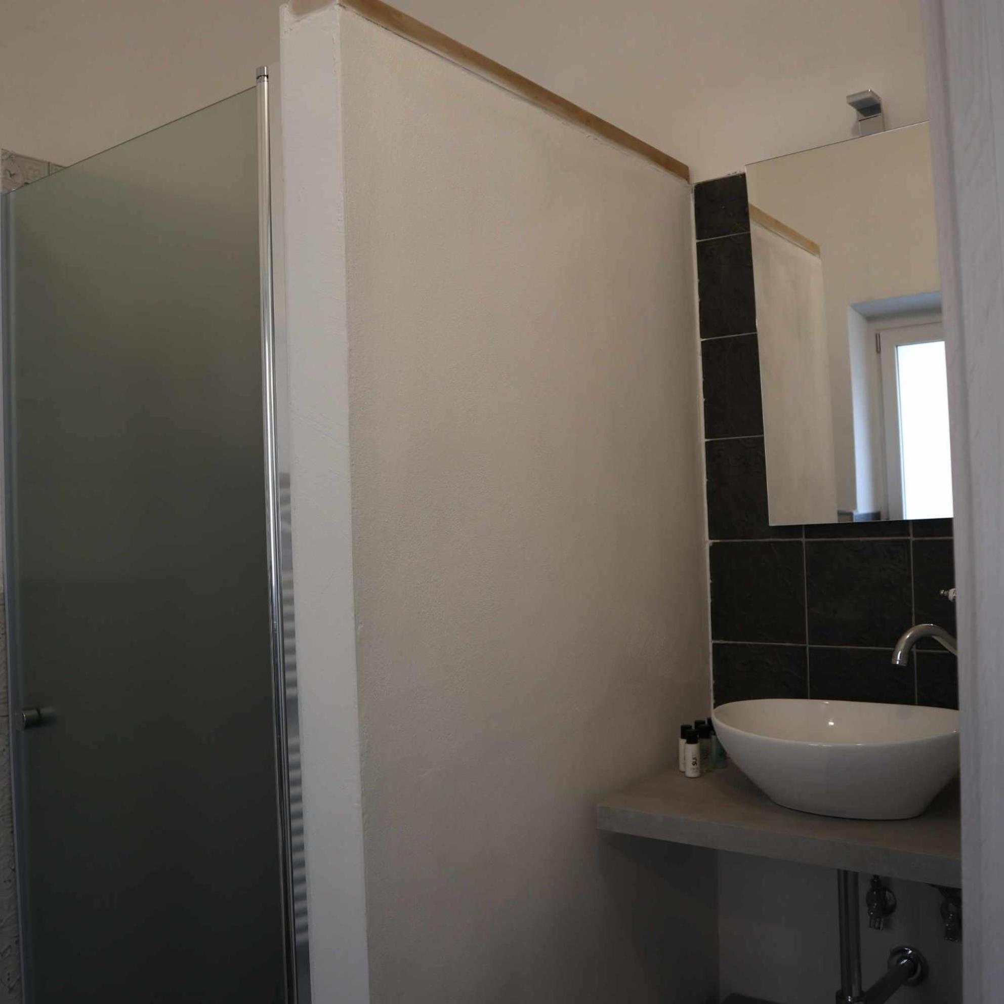 Deluxe Double Room - Photo 14
