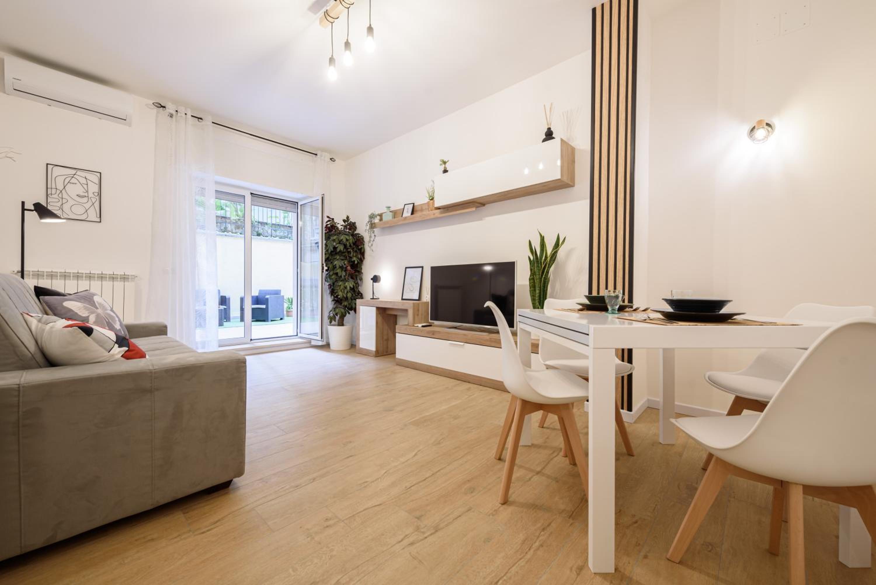 One-Bedroom Apartment