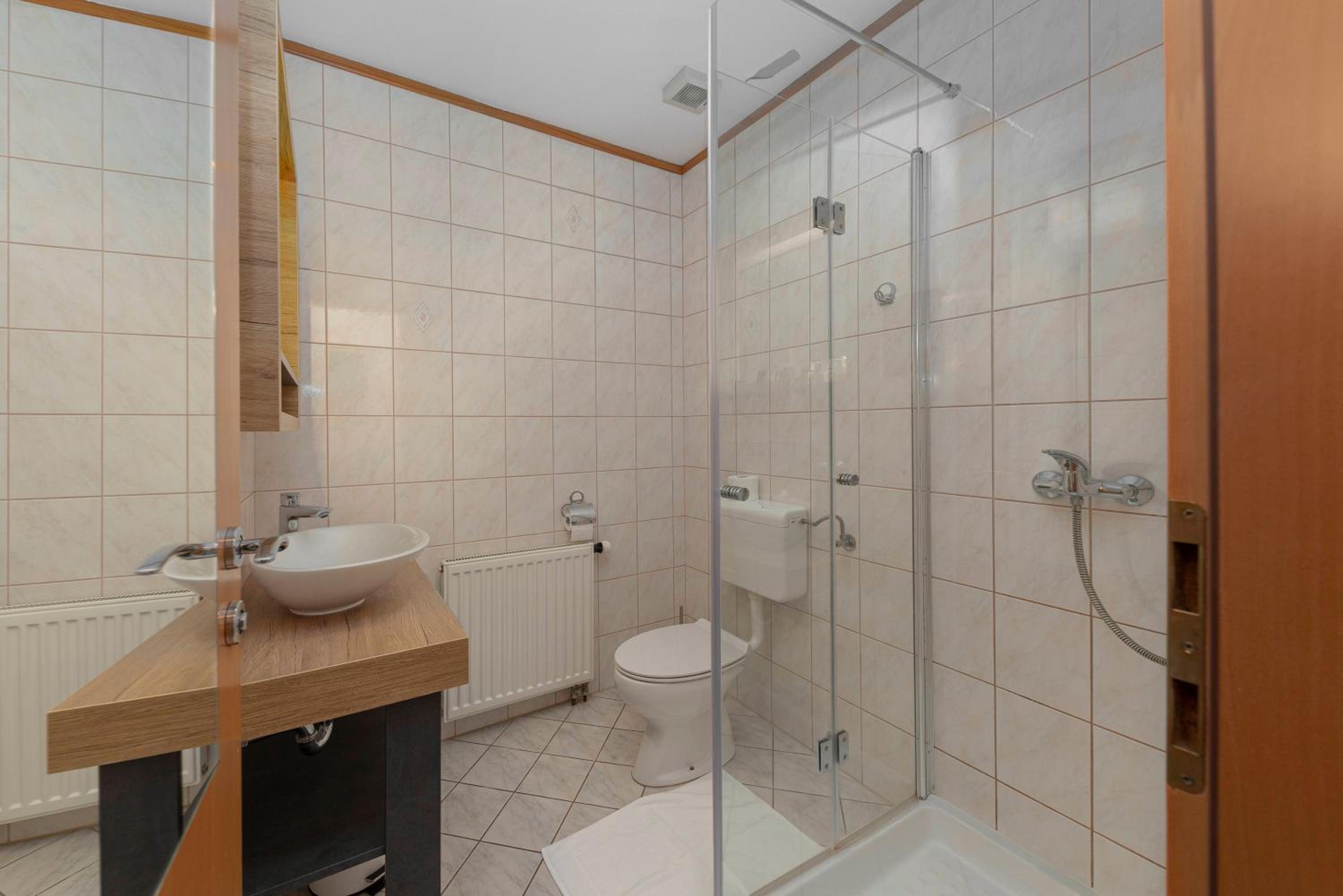 Junior Suite with Mountain View - Photo 19