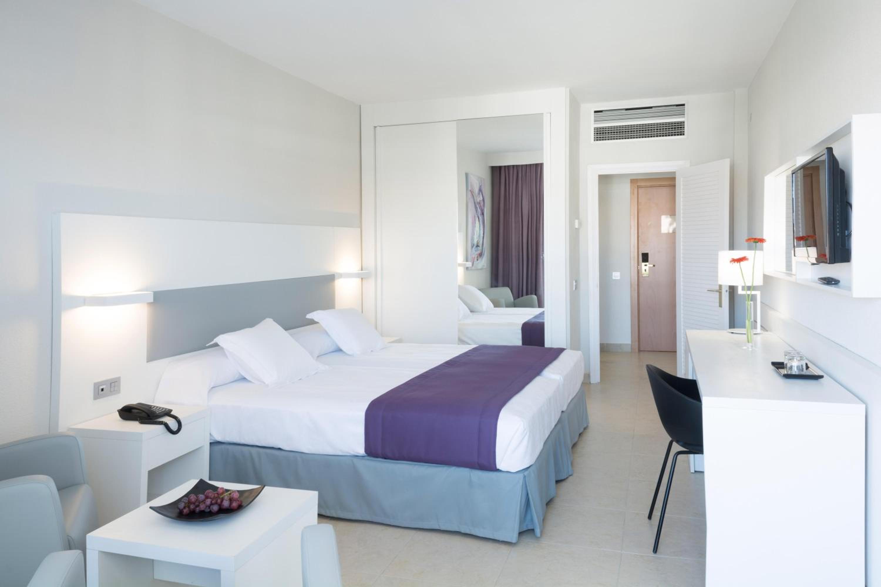 Standard Double Room photo 2