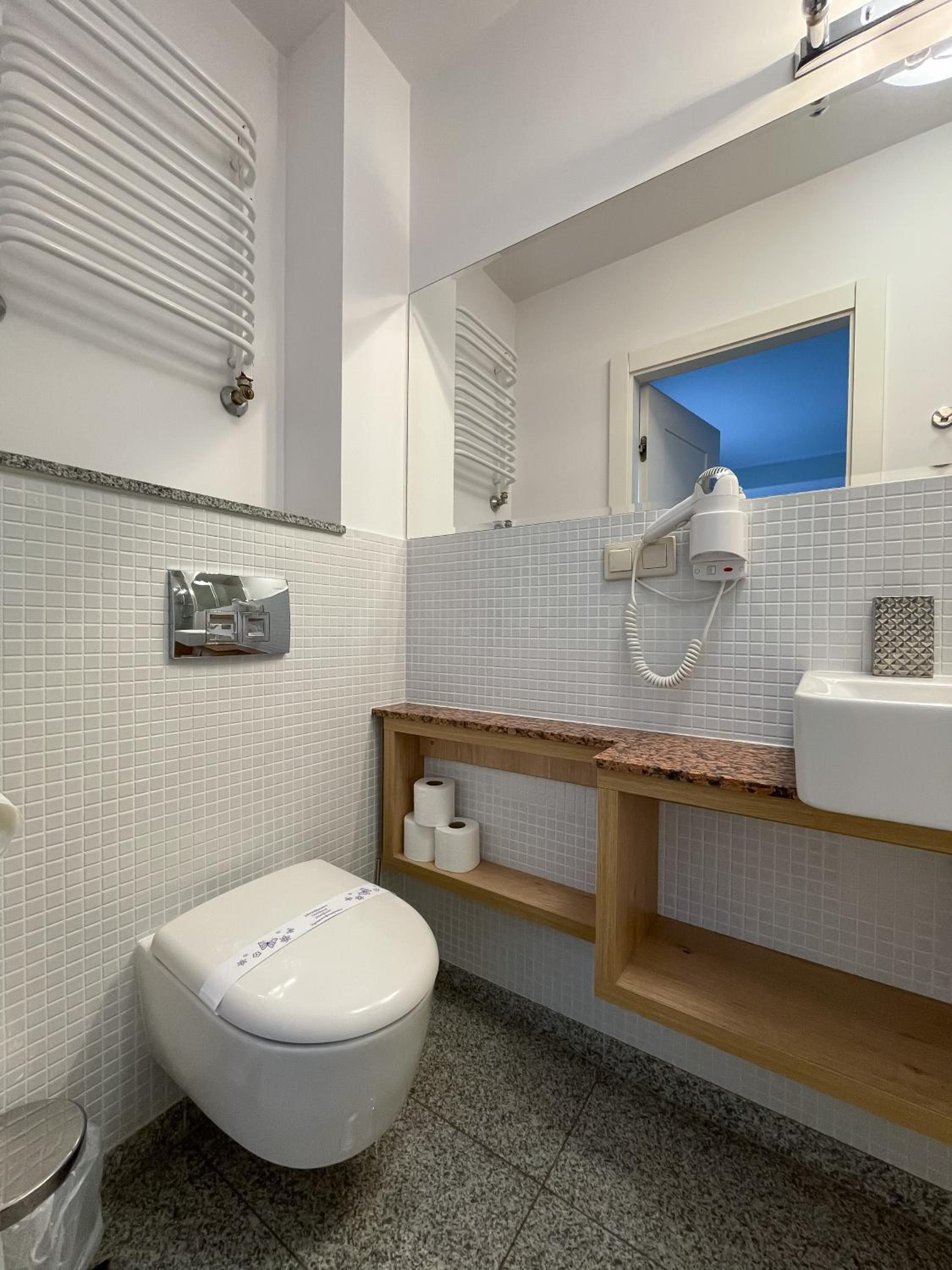 Double Room with Balcony photo 3