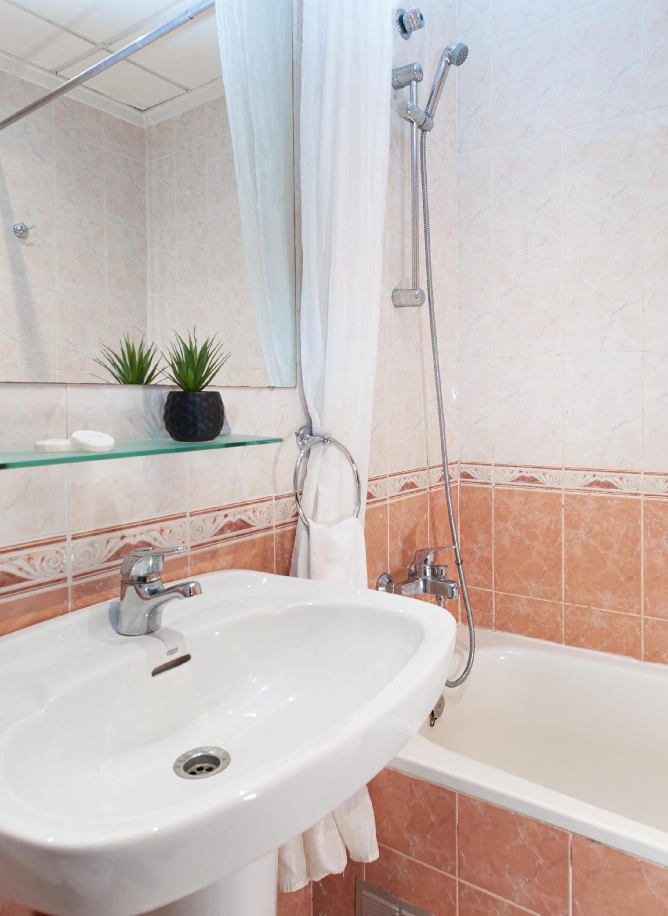 Triple Room - Photo 7