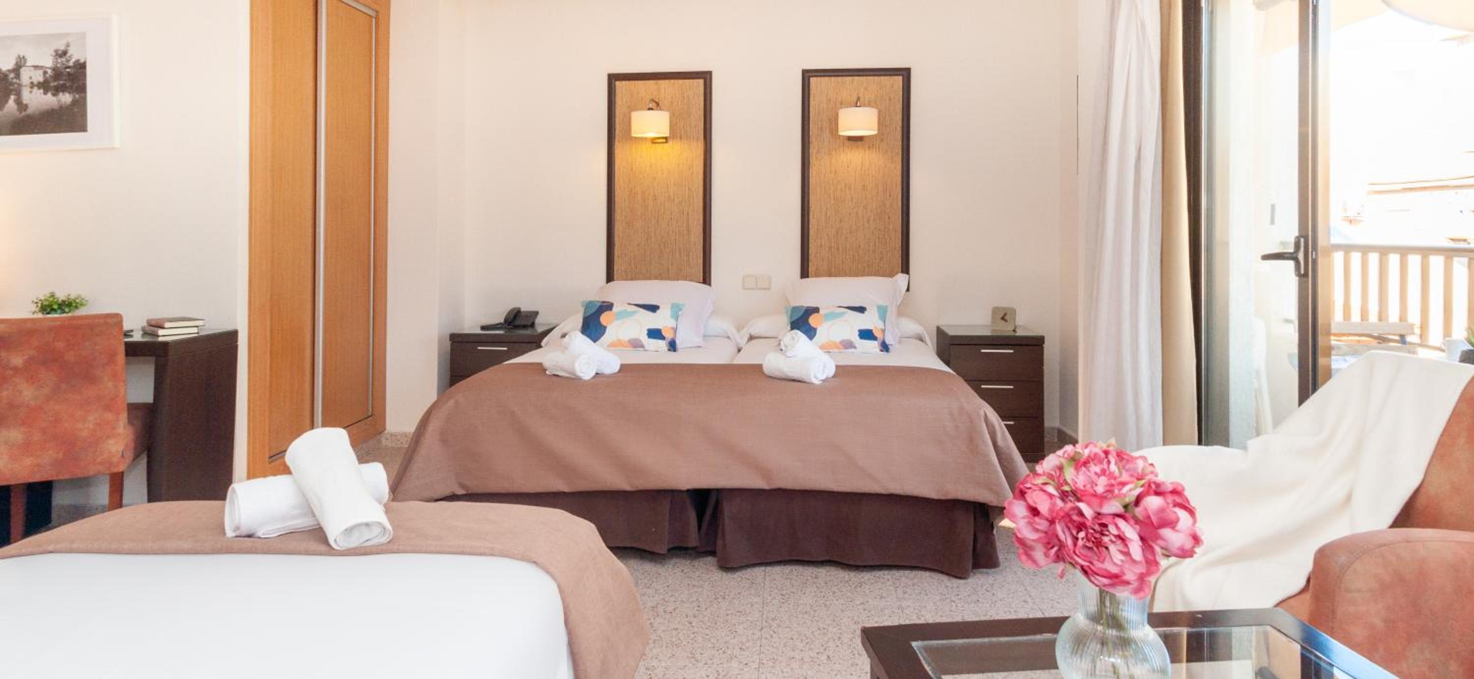 Family Room - Photo 14