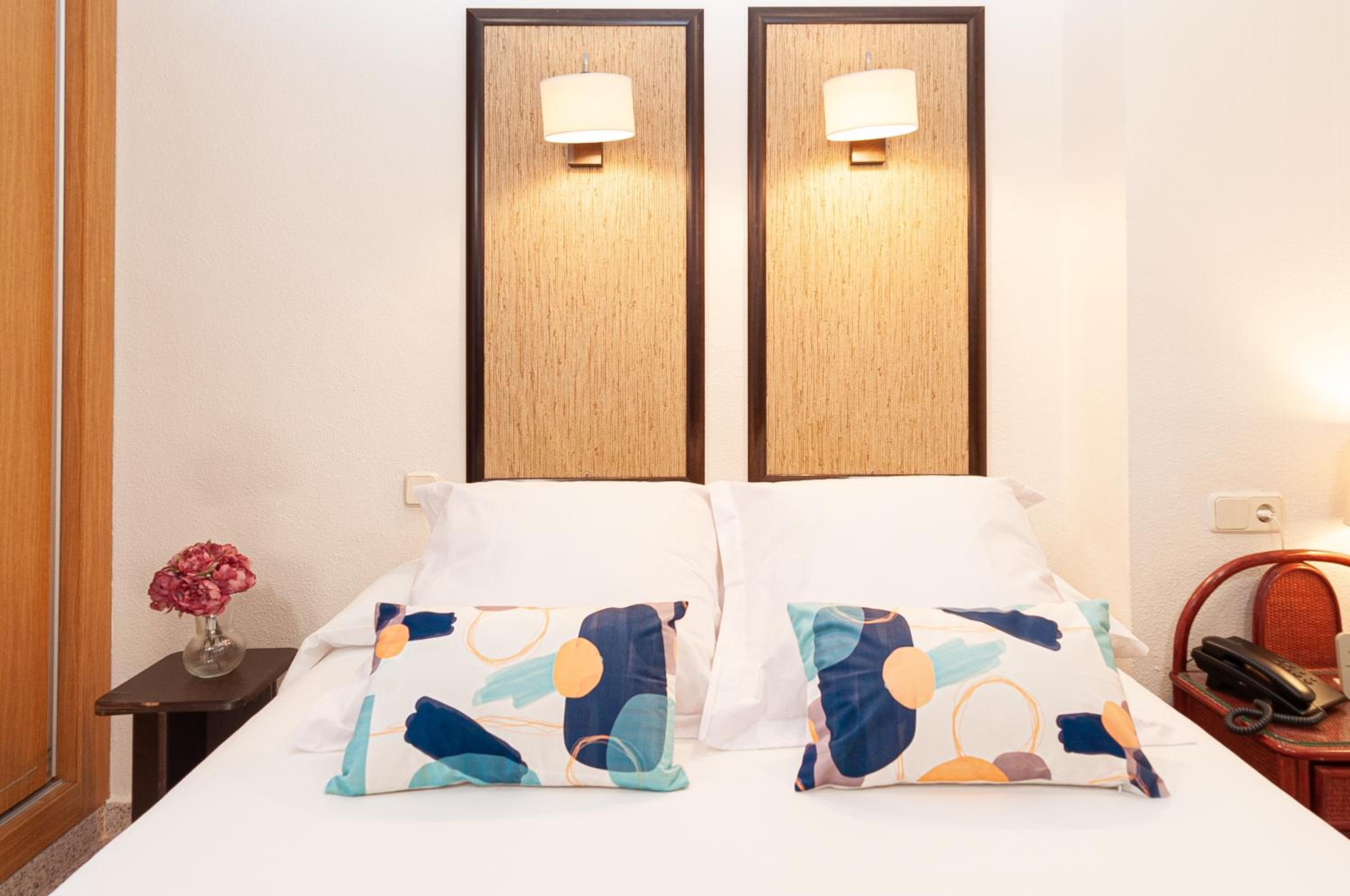 Single Room photo 2