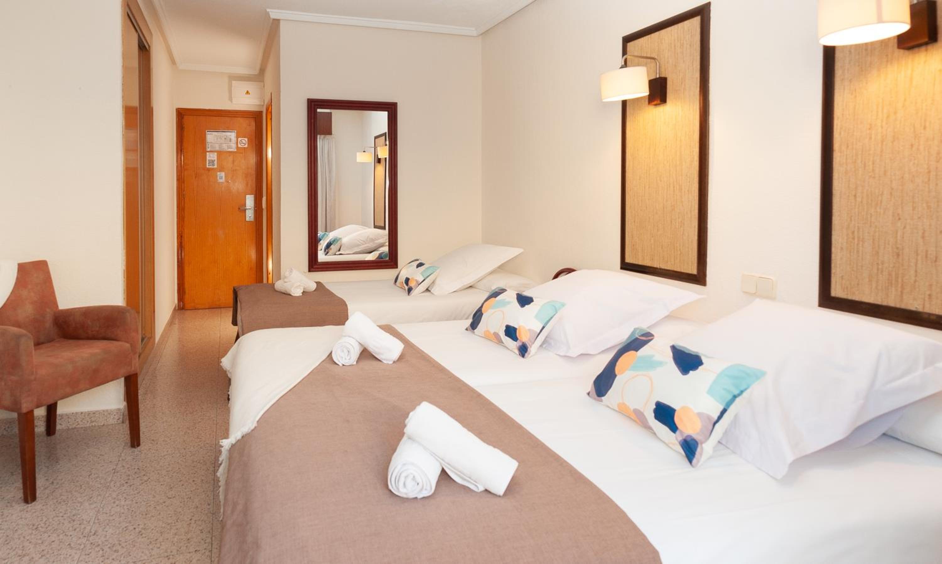 Triple Room - Photo 1