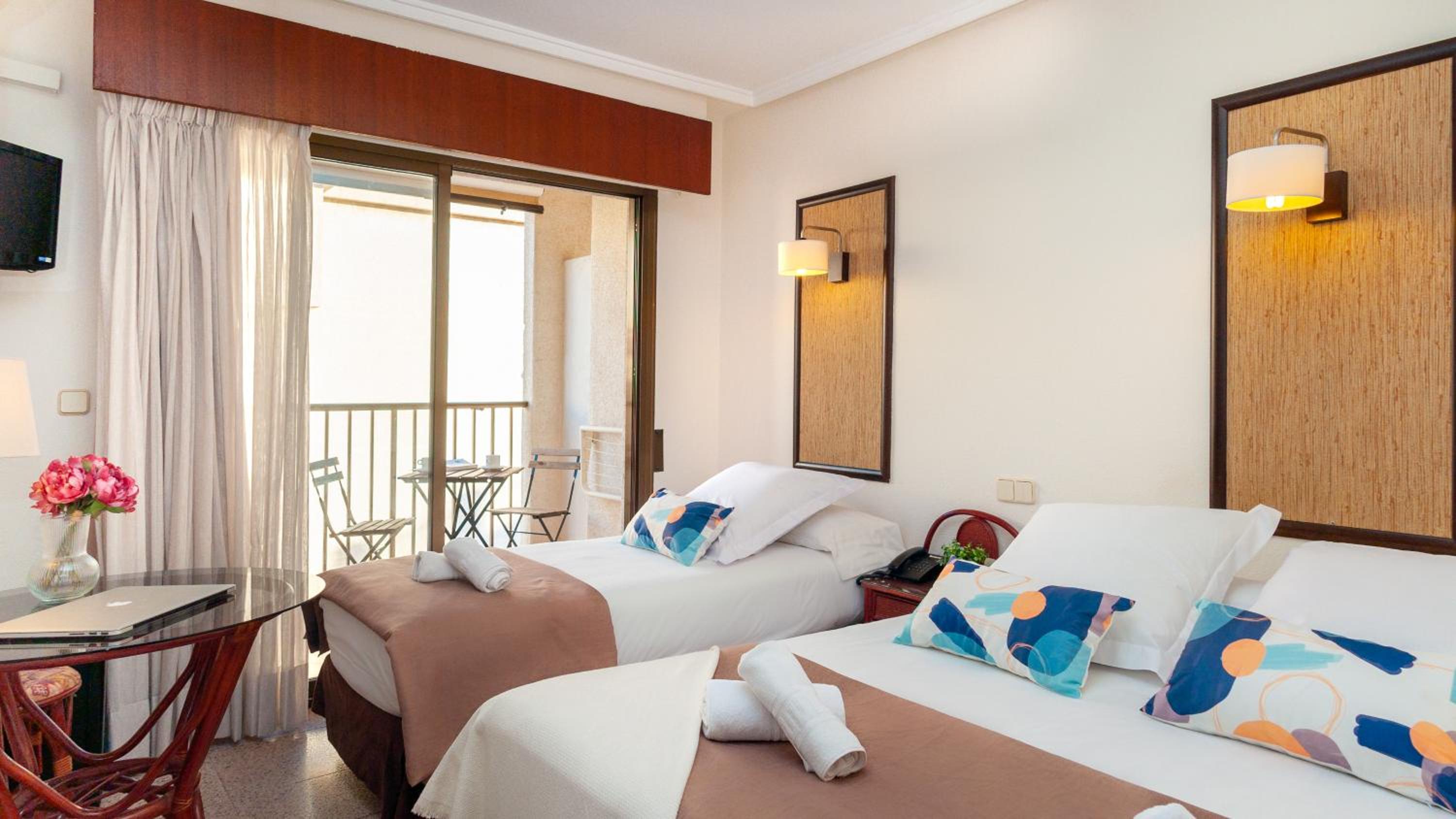 Triple Room - Photo 13