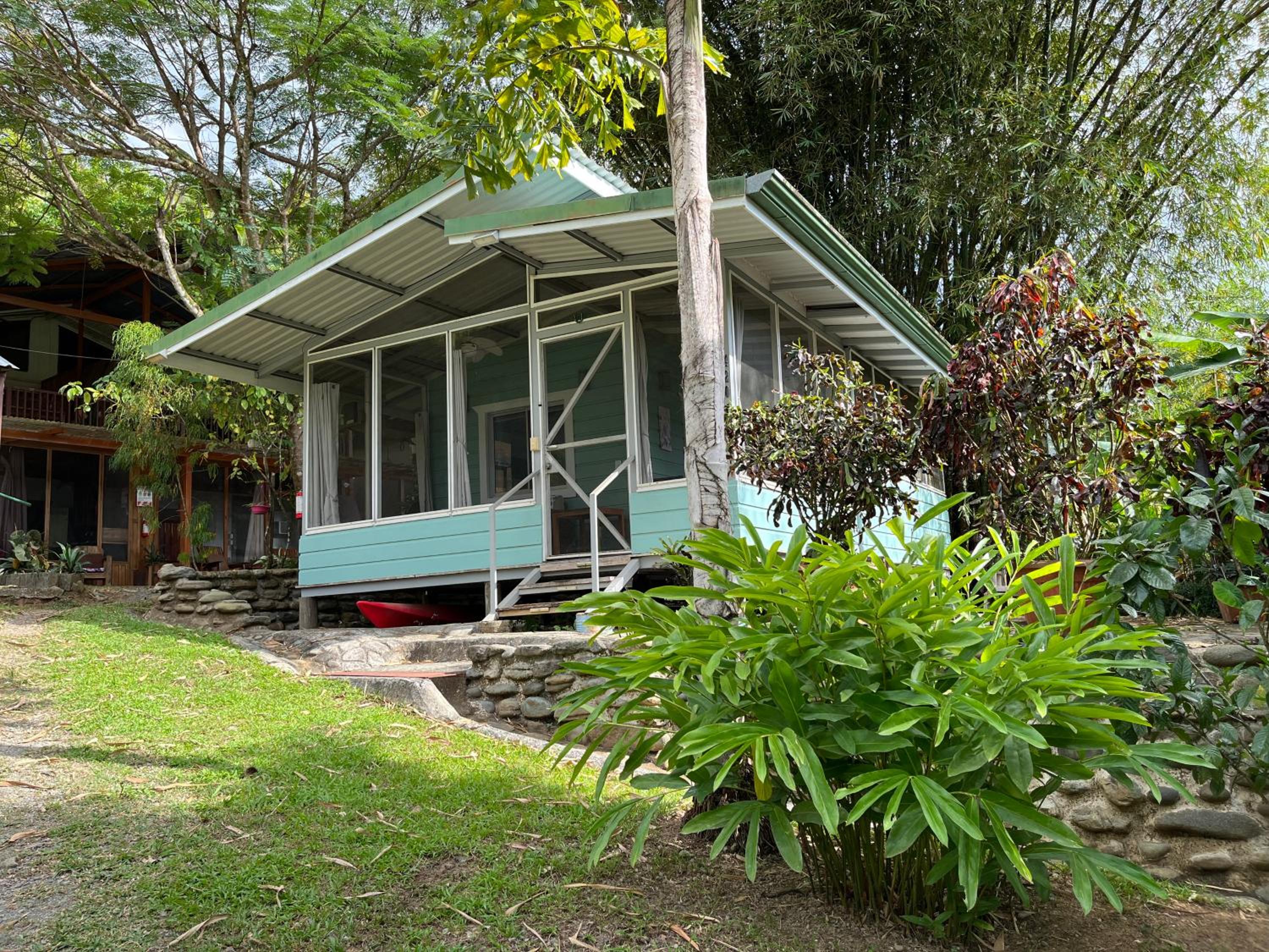 Bungalow with Garden View photo 3