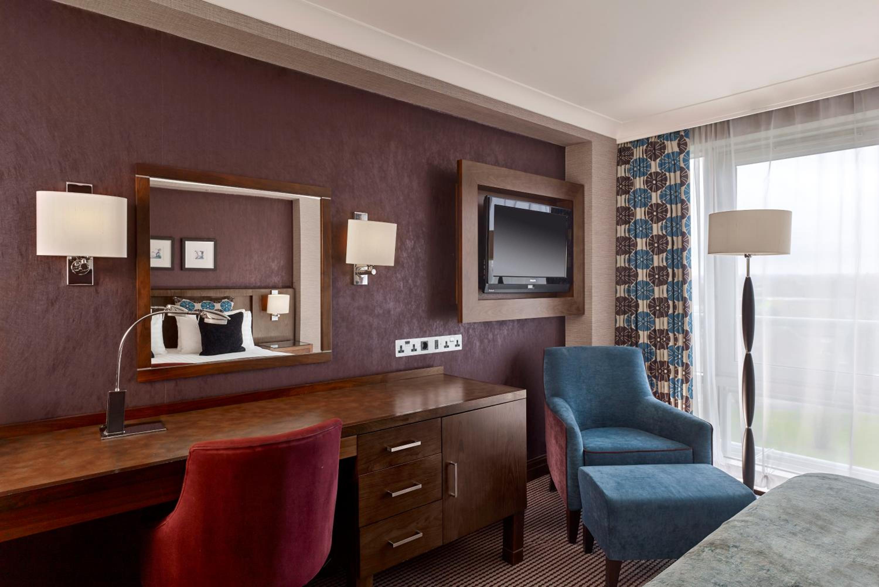 Premium King Room - Lounge Access - Photo 6