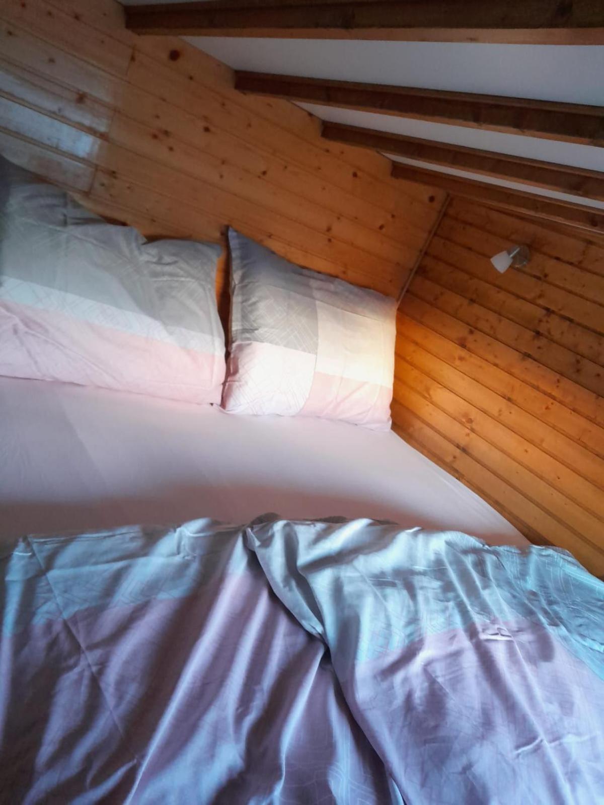 Mobile Home photo 3