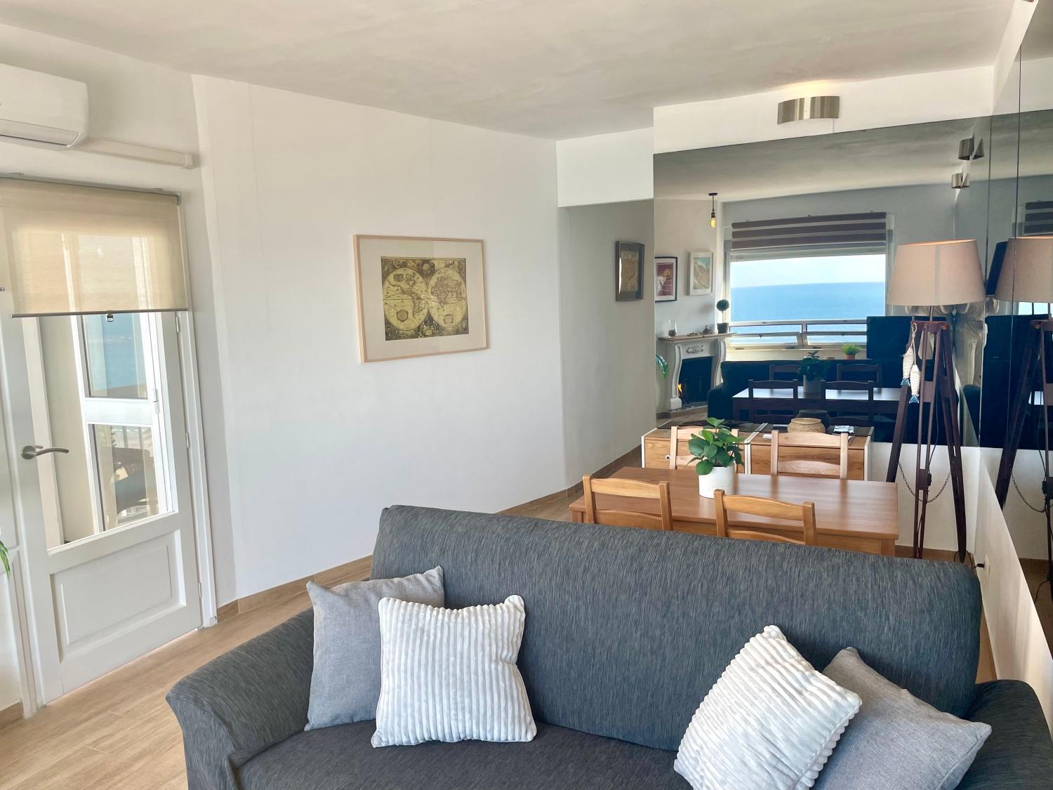 Apartamento con vista al mar