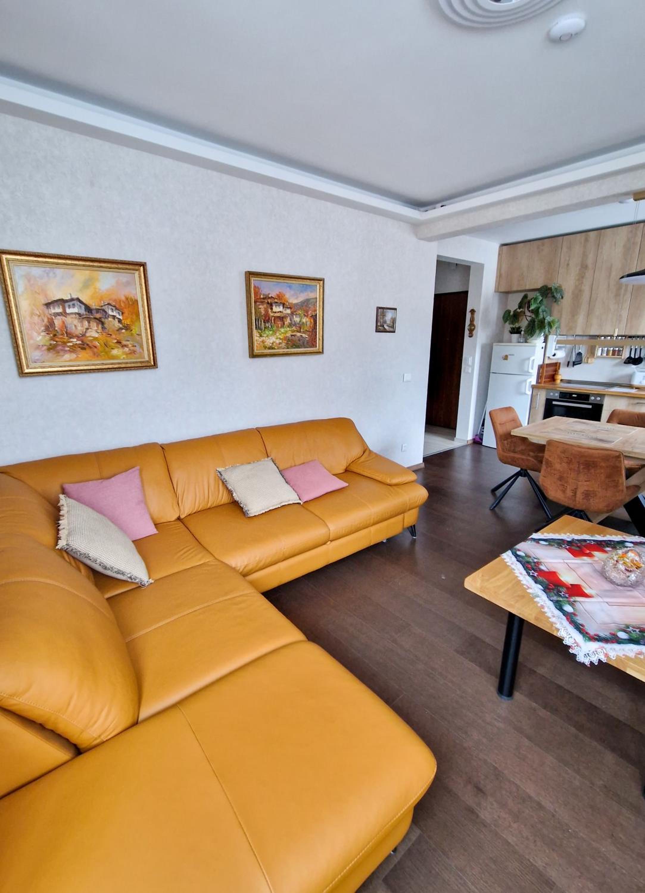 One-Bedroom Apartment - Photo 4