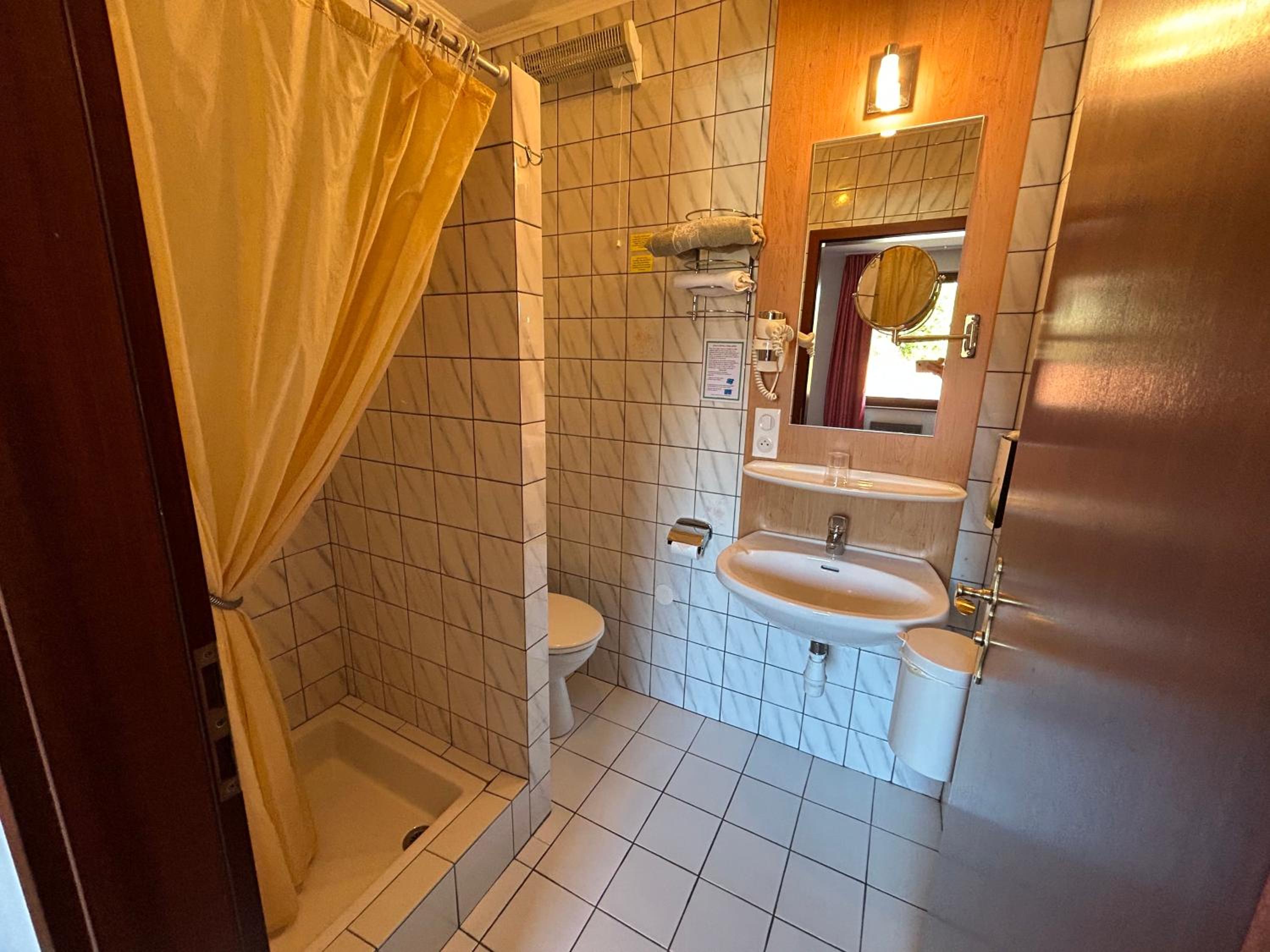 Classic Double Room - Photo 6