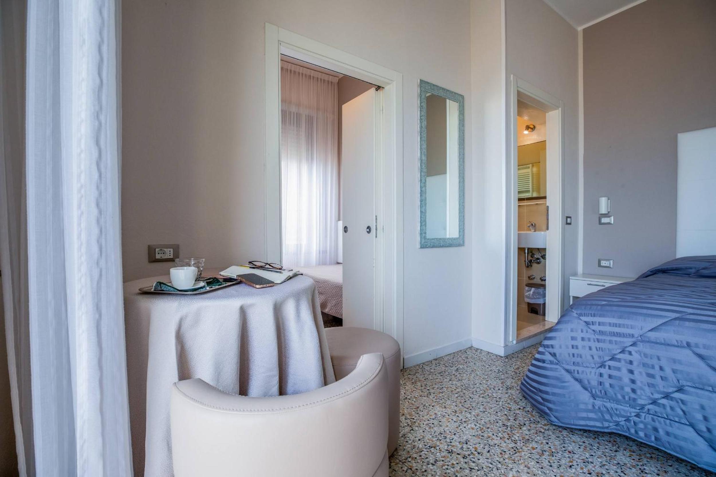 Quadruple Room with Sea View photo 2