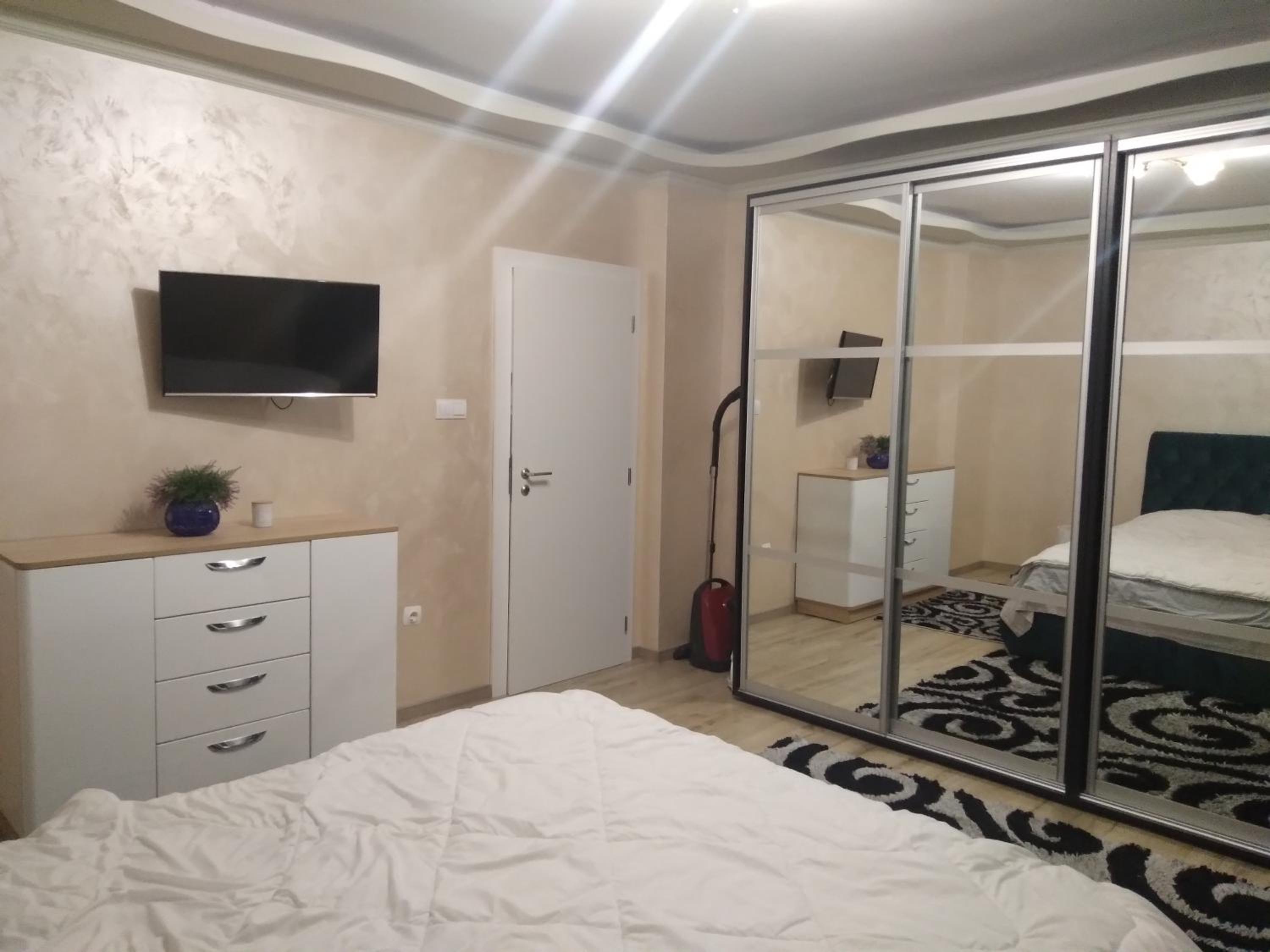 Two-Bedroom Apartment - Photo 4