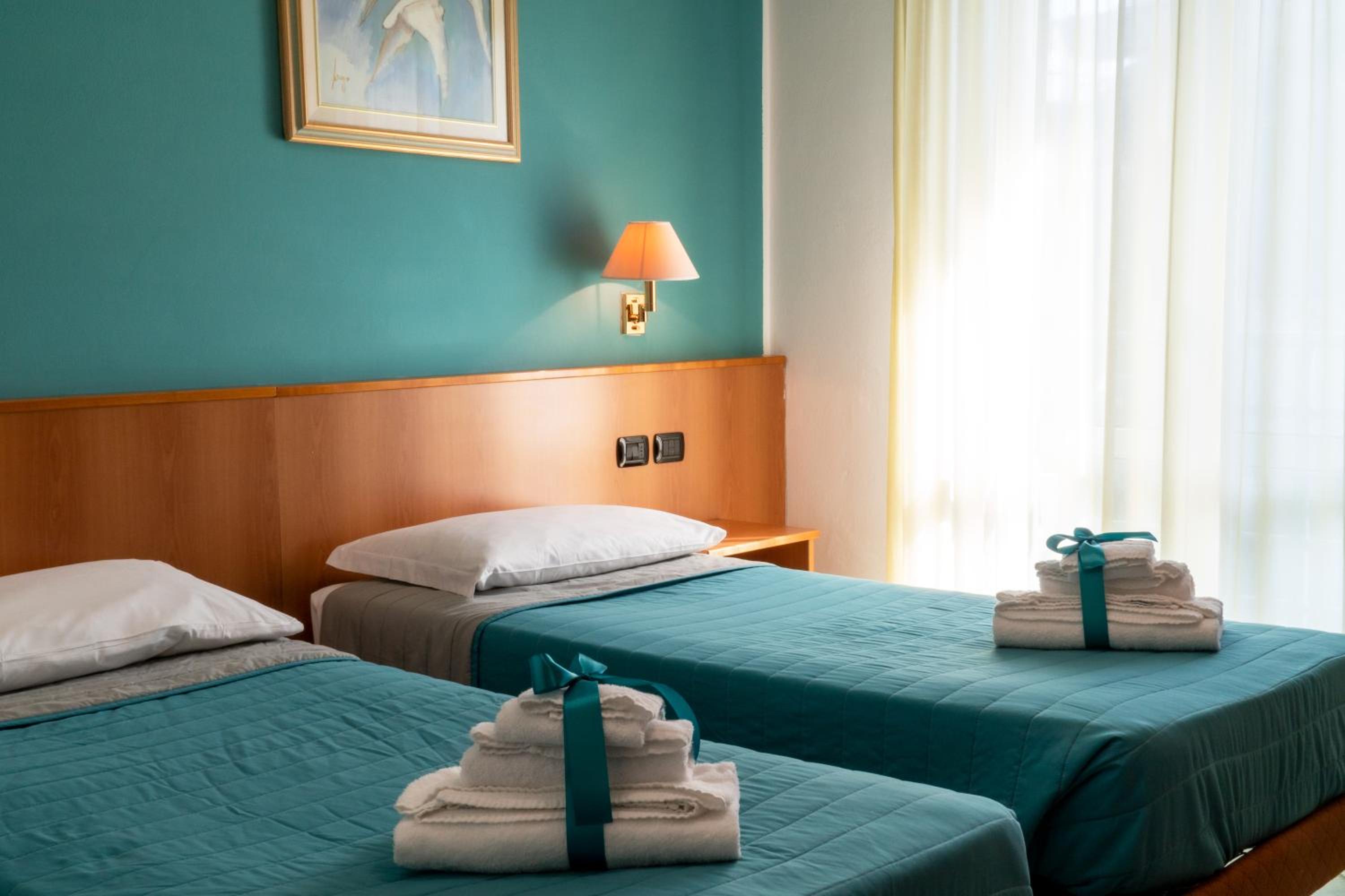 Double Room - Photo 5