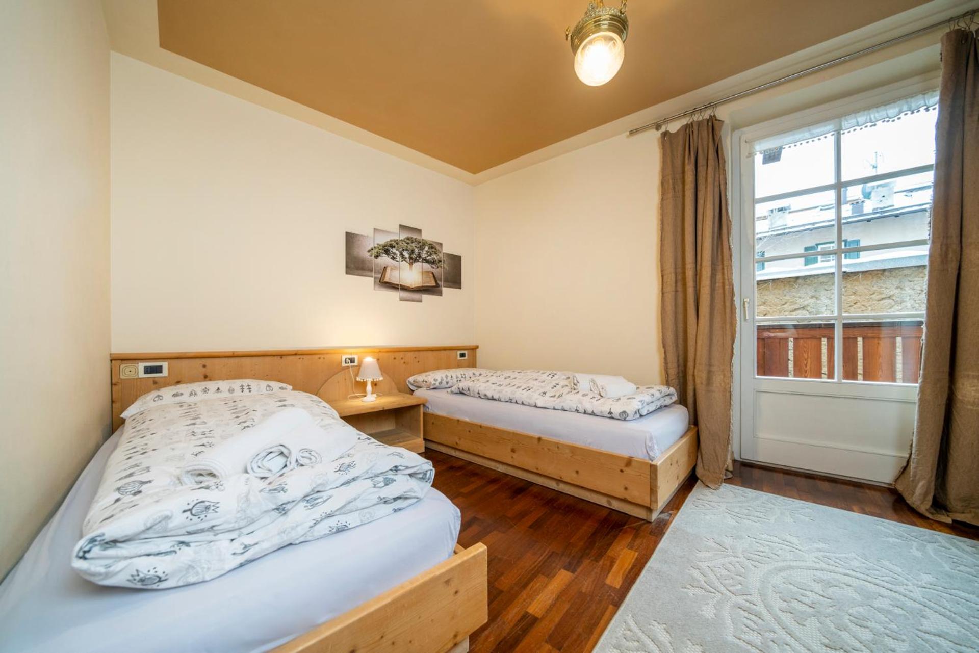 Two-Bedroom Apartment with Balcony photo 3