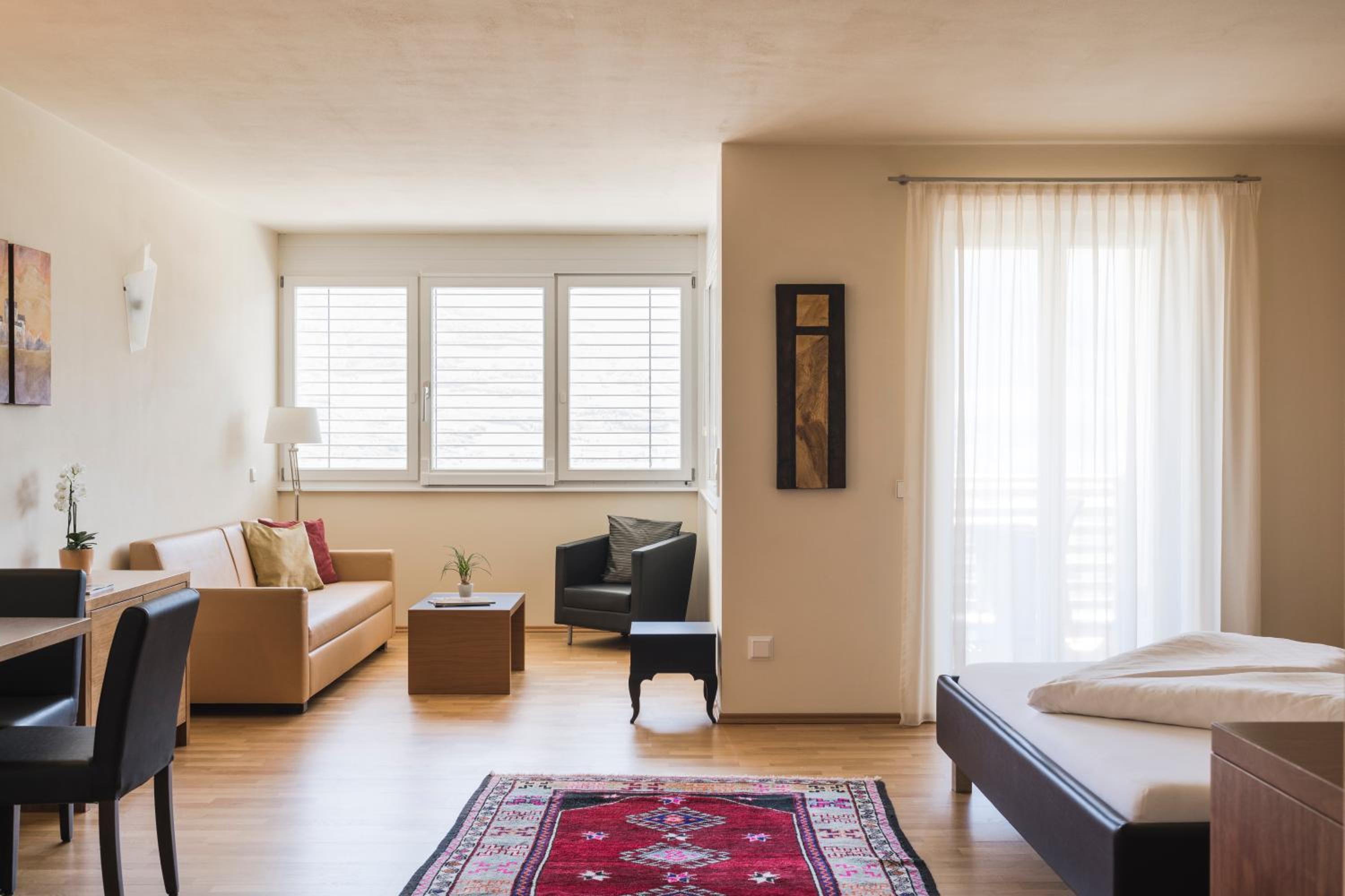 One-Bedroom Apartment with Balcony