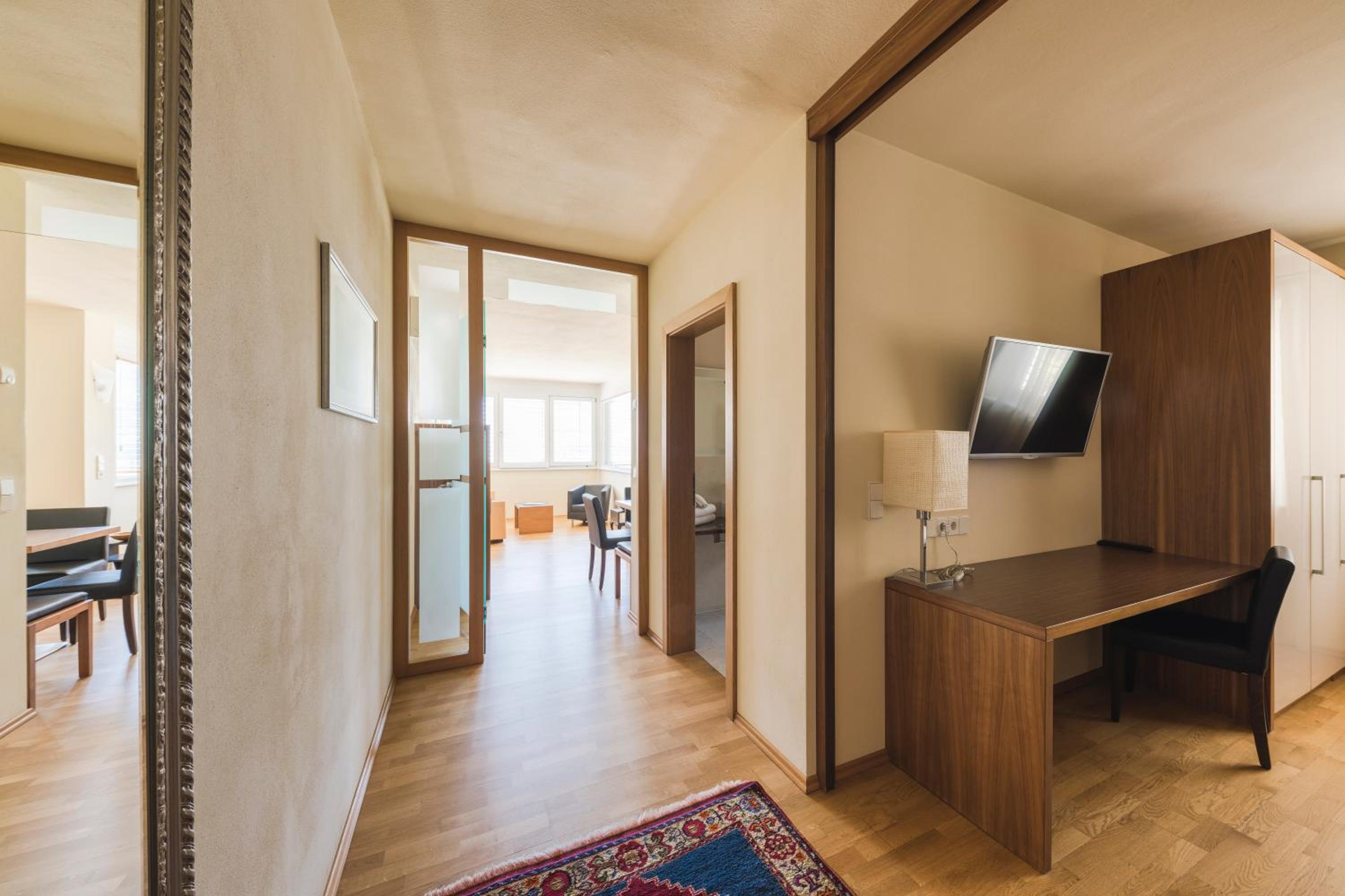 Deluxe Two-Bedroom Apartment