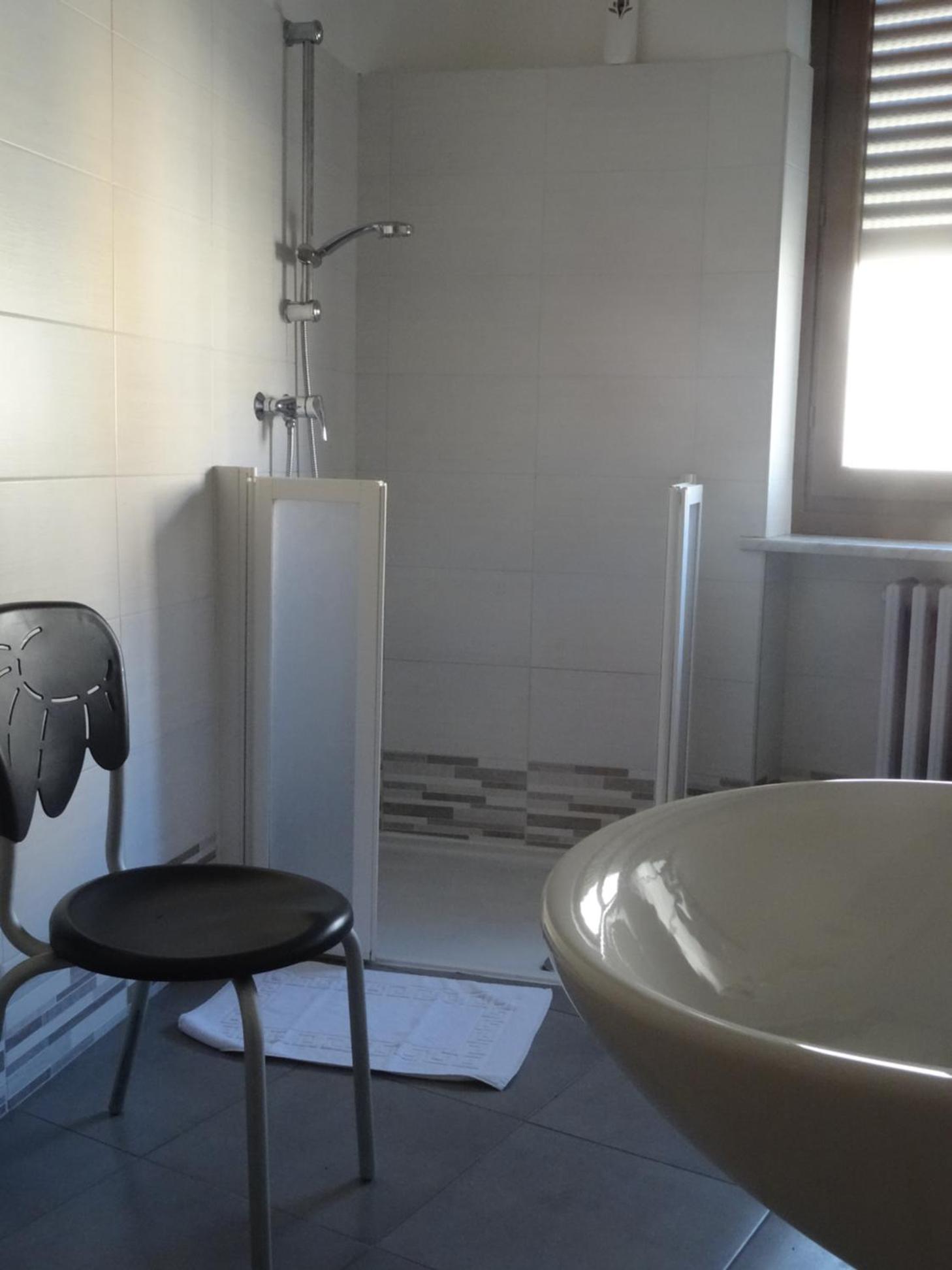 Standard Single Room with Shared Bathroom photo 3