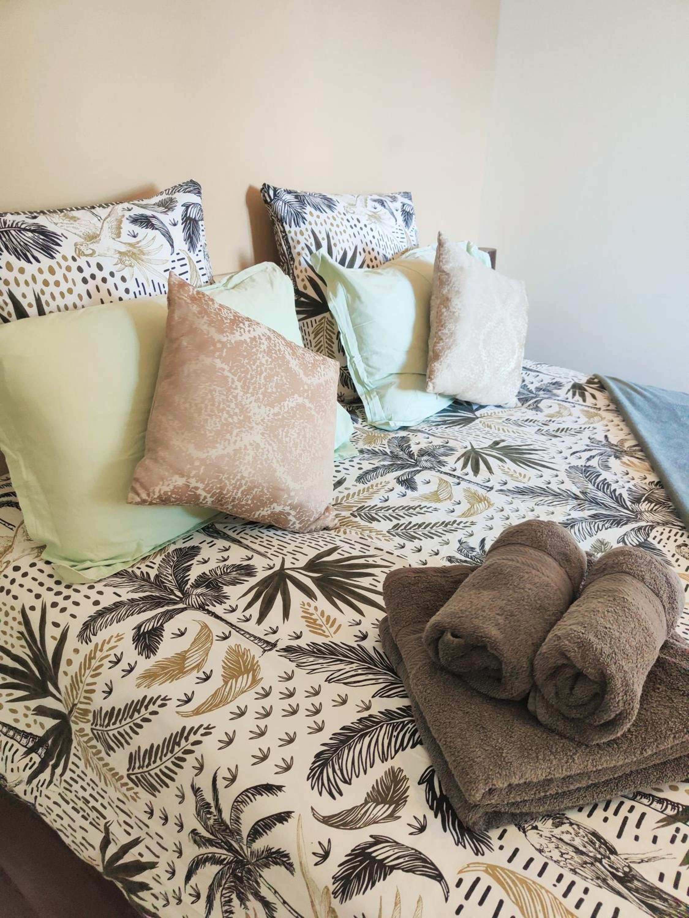 Two-Bedroom Apartment - Photo 16