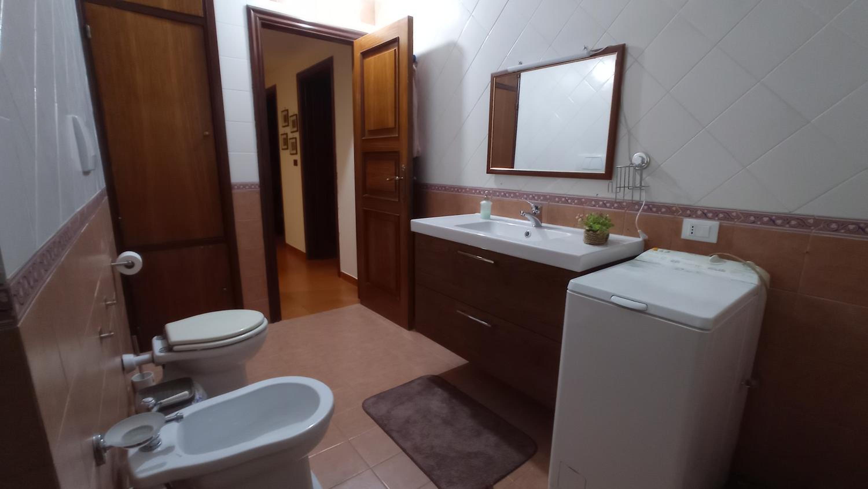 Two-Bedroom Apartment - Photo 2