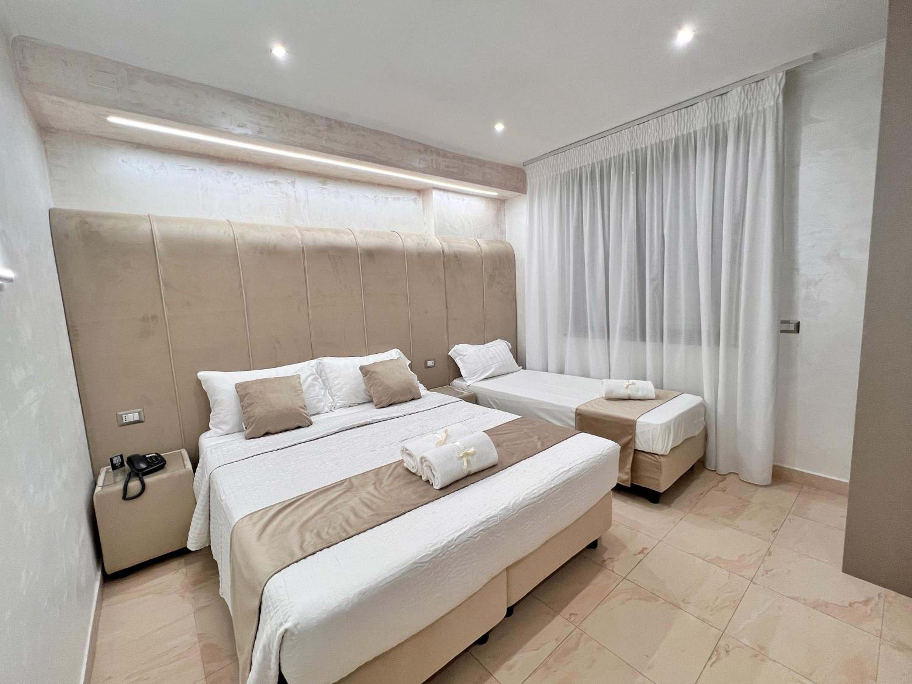 Standard Triple Room - Photo 3
