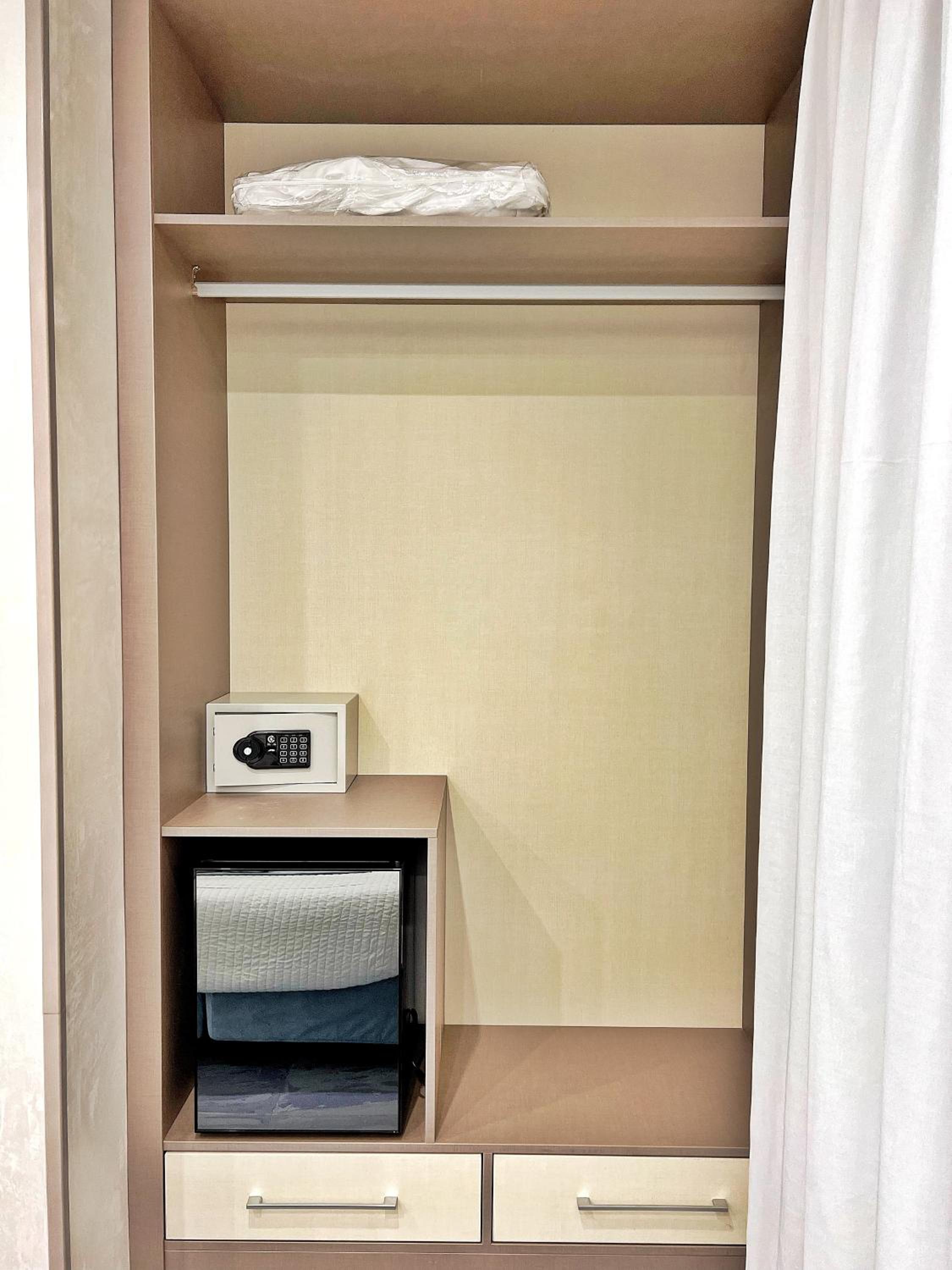 Standard Double Room - Photo 14